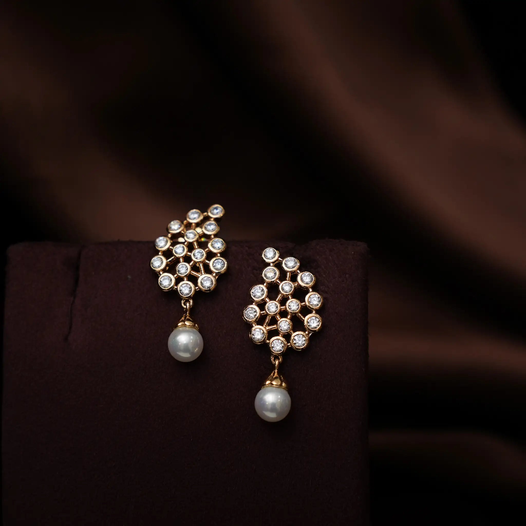 Manita Zircon Necklace