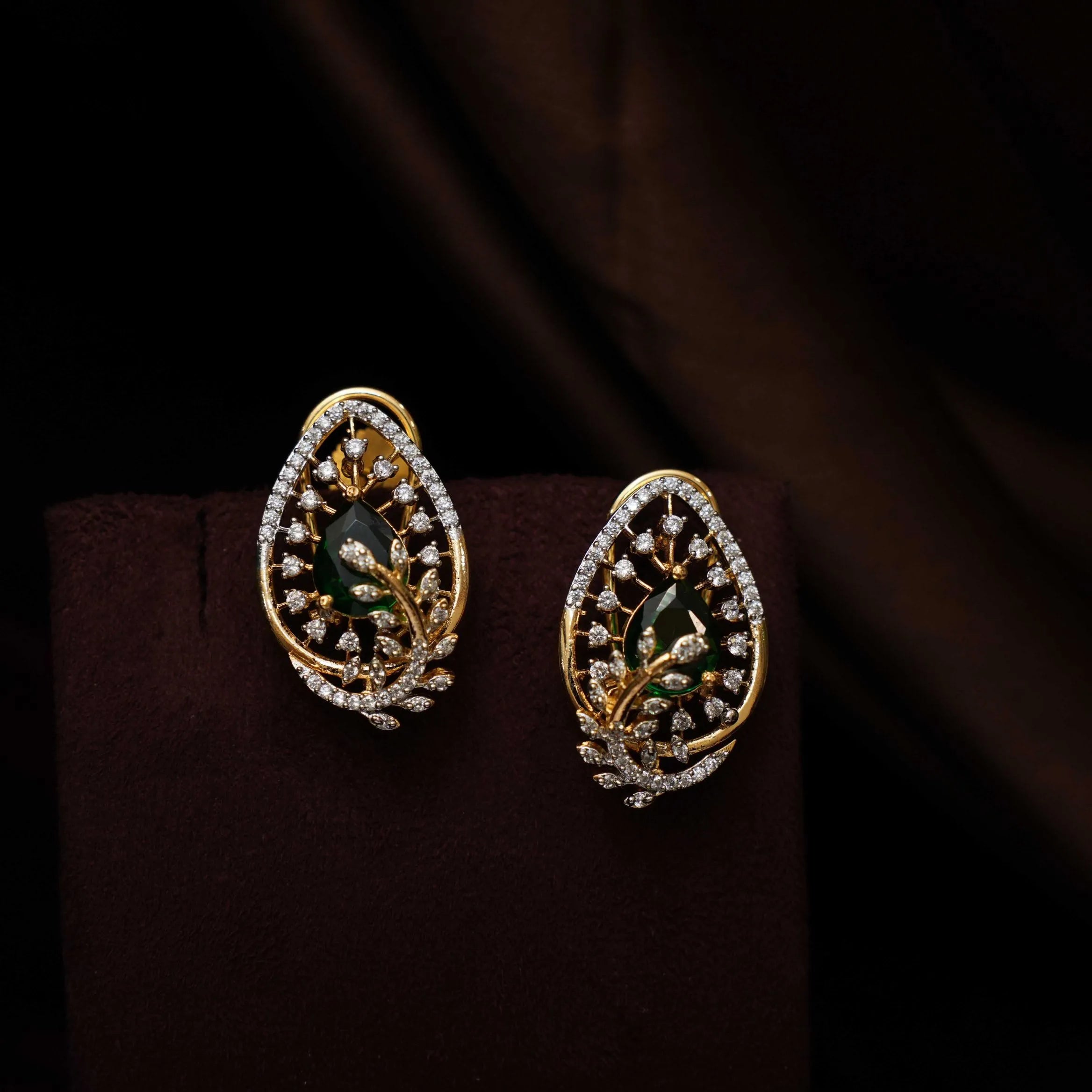 Maya Zircon Hasli Necklace