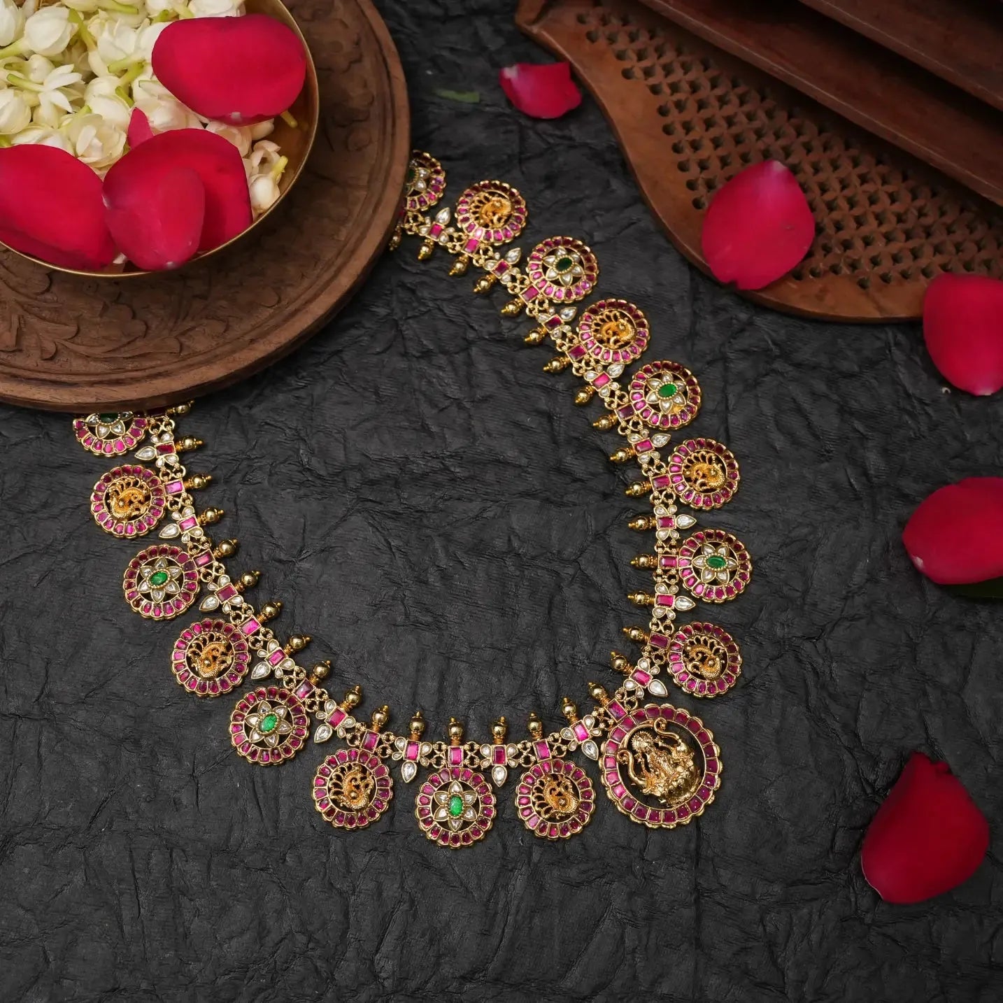 Miraya Antique Necklace