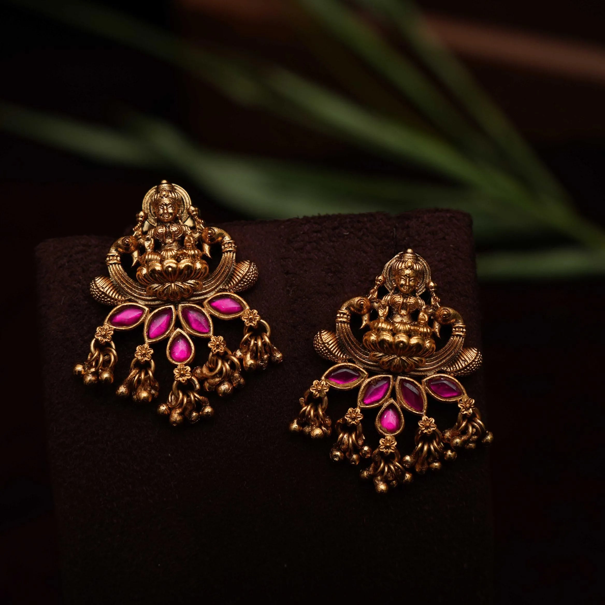 Mohana Antique Ear Stud - Reddish Pink