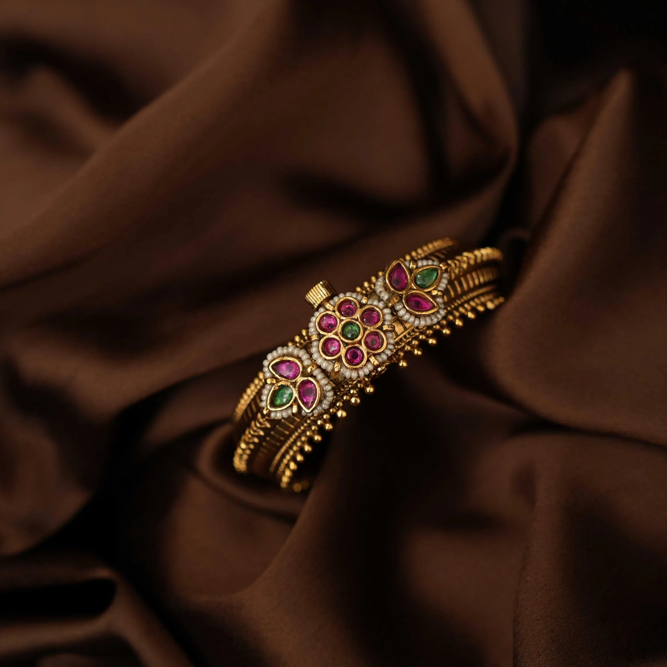 Nainika Antique Bangle