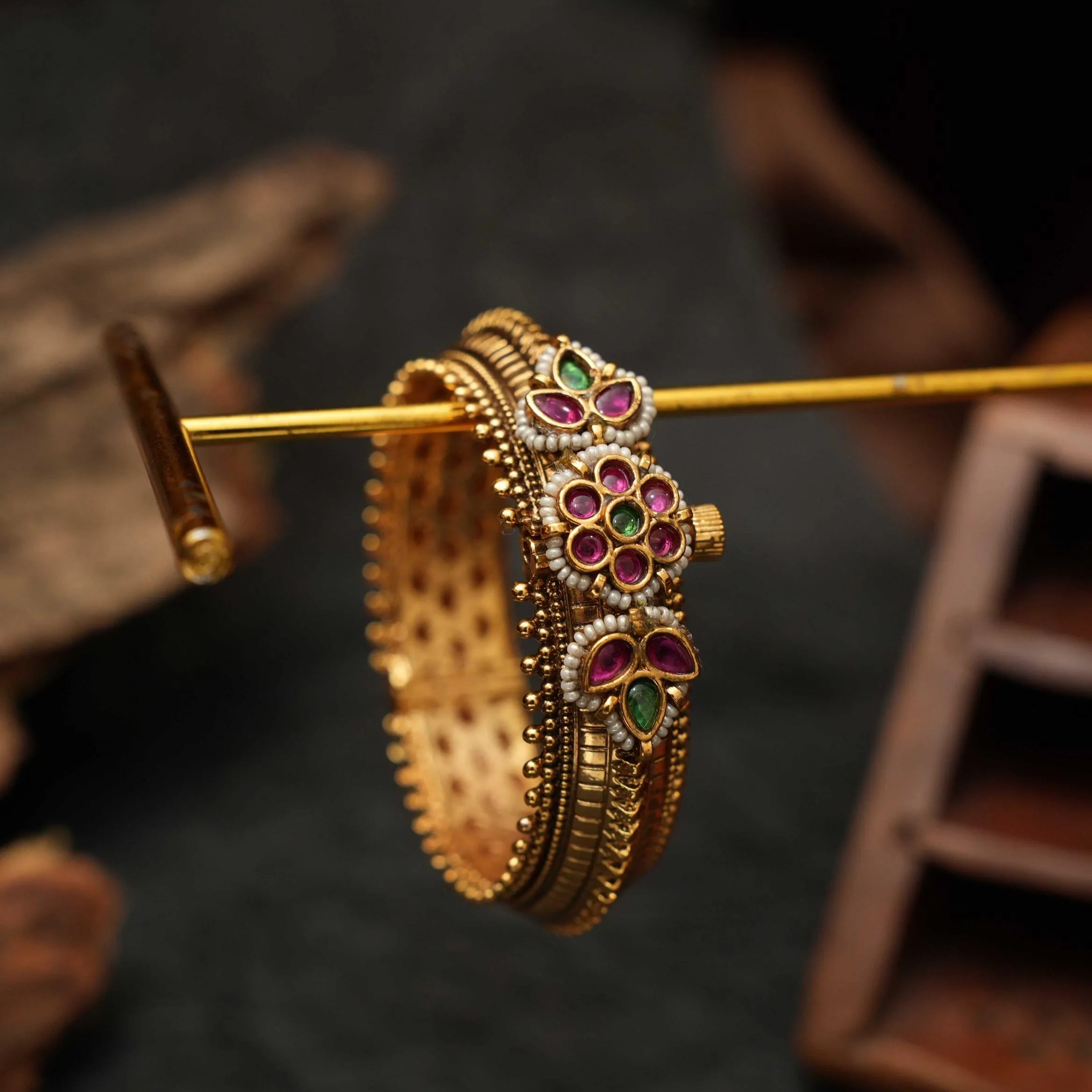 Nainika Antique Bangle