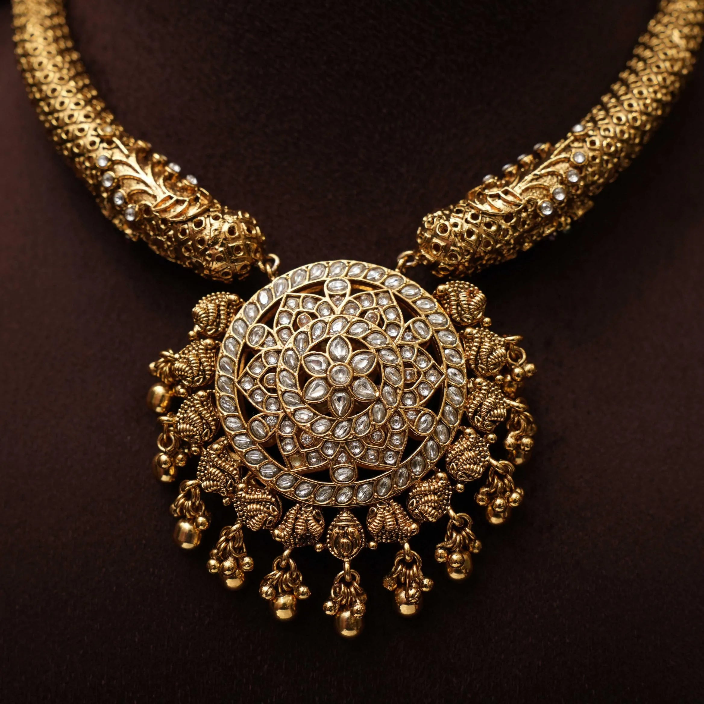 Naisha Antique Reversible Hasli Necklace