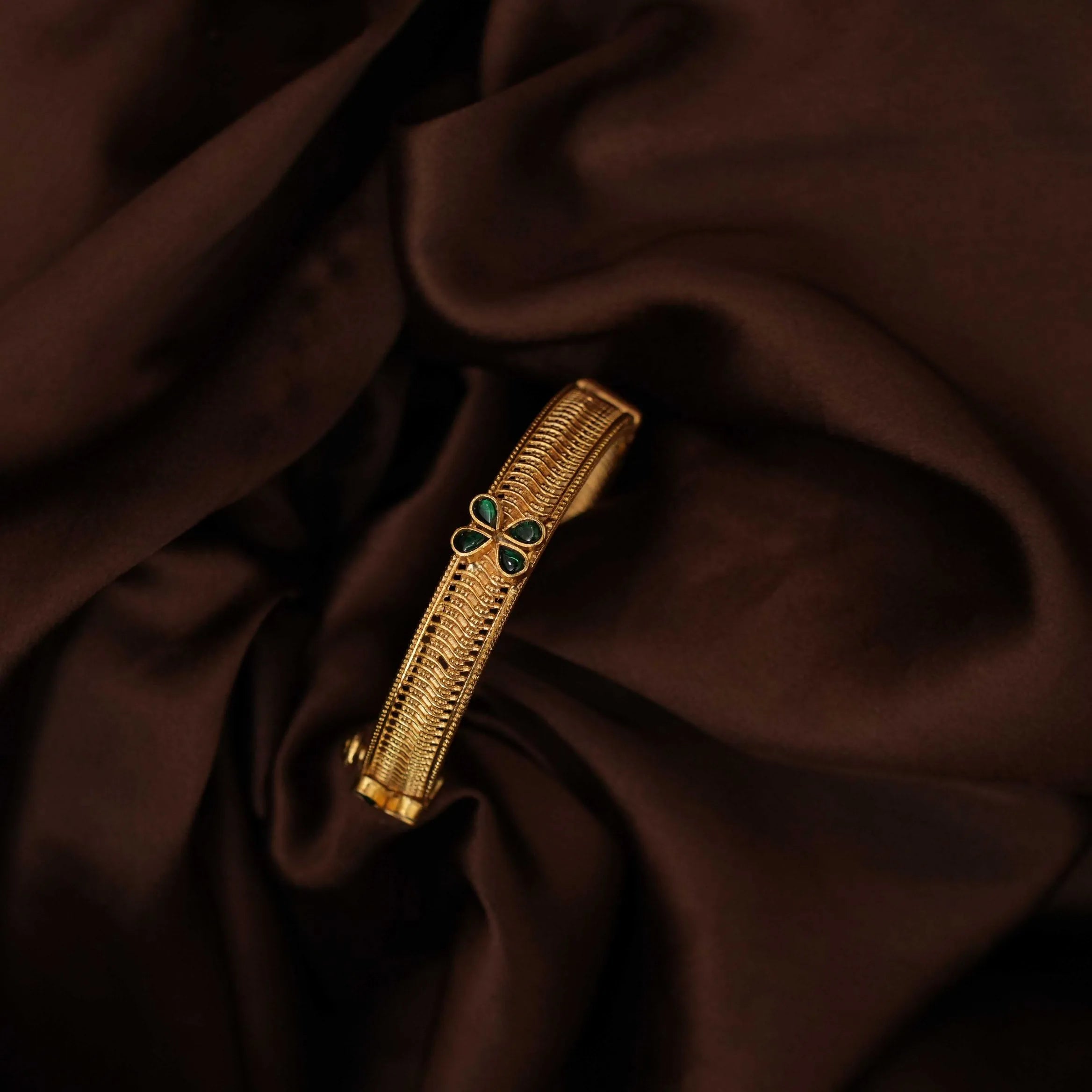 Navasree Silver Kada Bangle