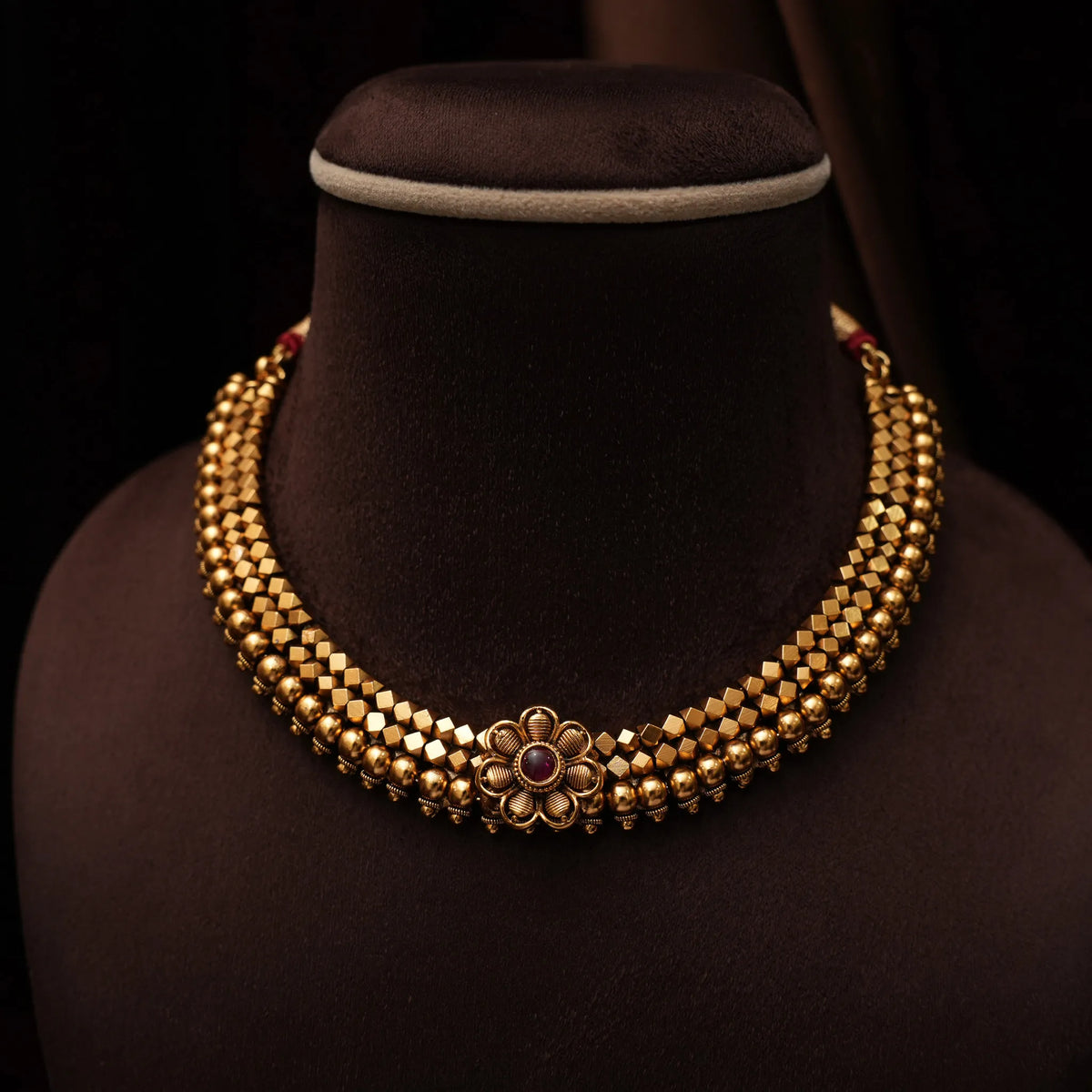 Nayanika Antique Choker - Red