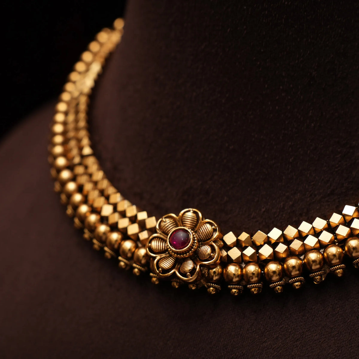 Nayanika Antique Choker - Red