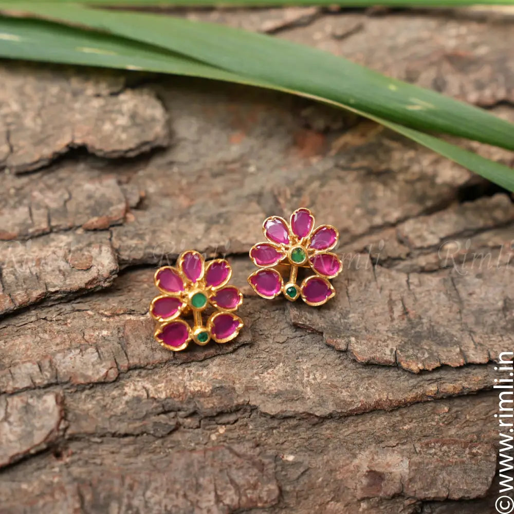 Neena Silver Ear Stud