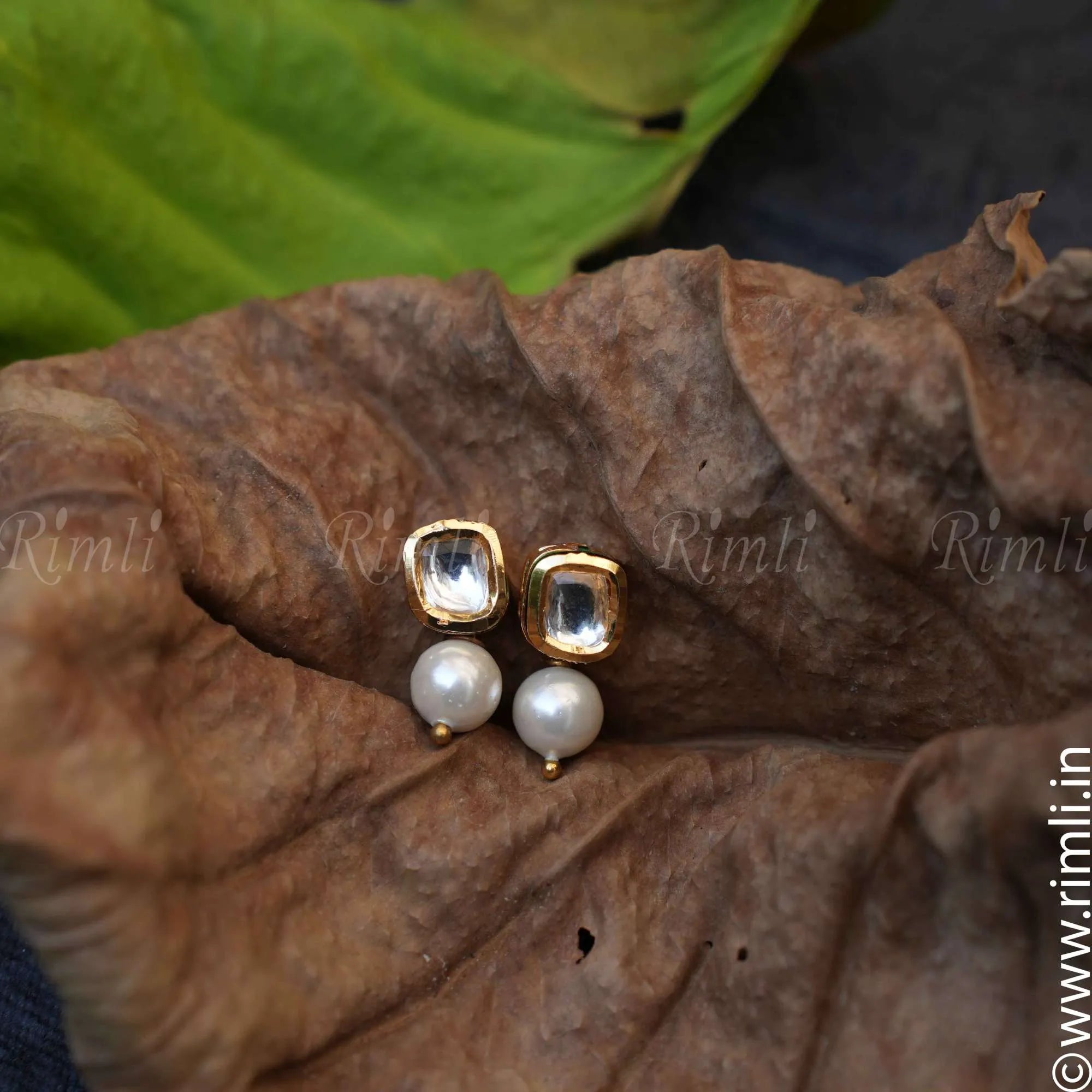 Classic Kundan Earrings - Pearl