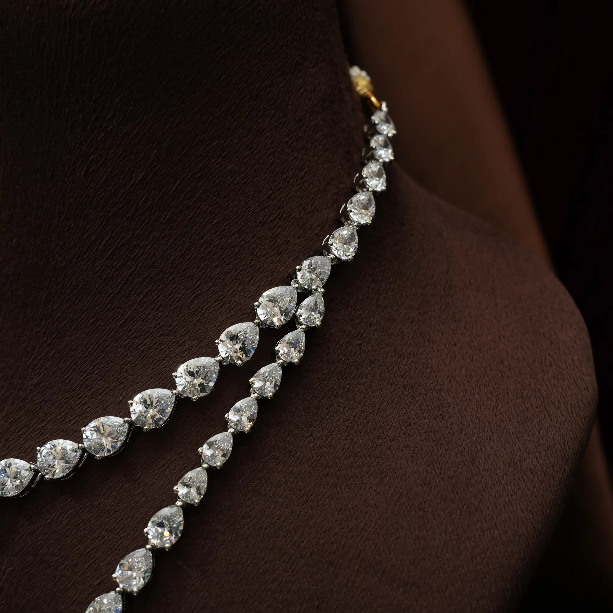 Nistara Zircon Necklace
