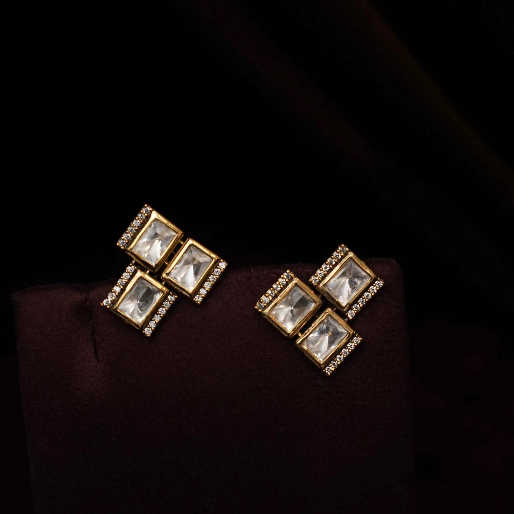 Nitha Victorian Choker