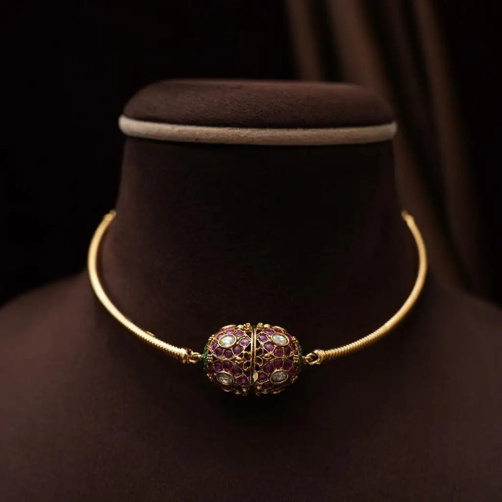 Nivriti Antique Hasli Necklace