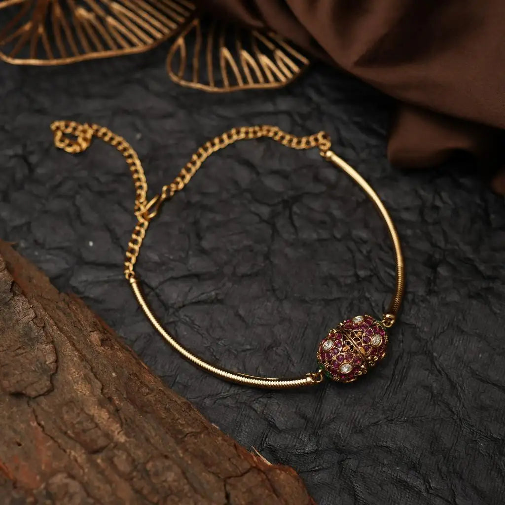 Nivriti Antique Hasli Necklace