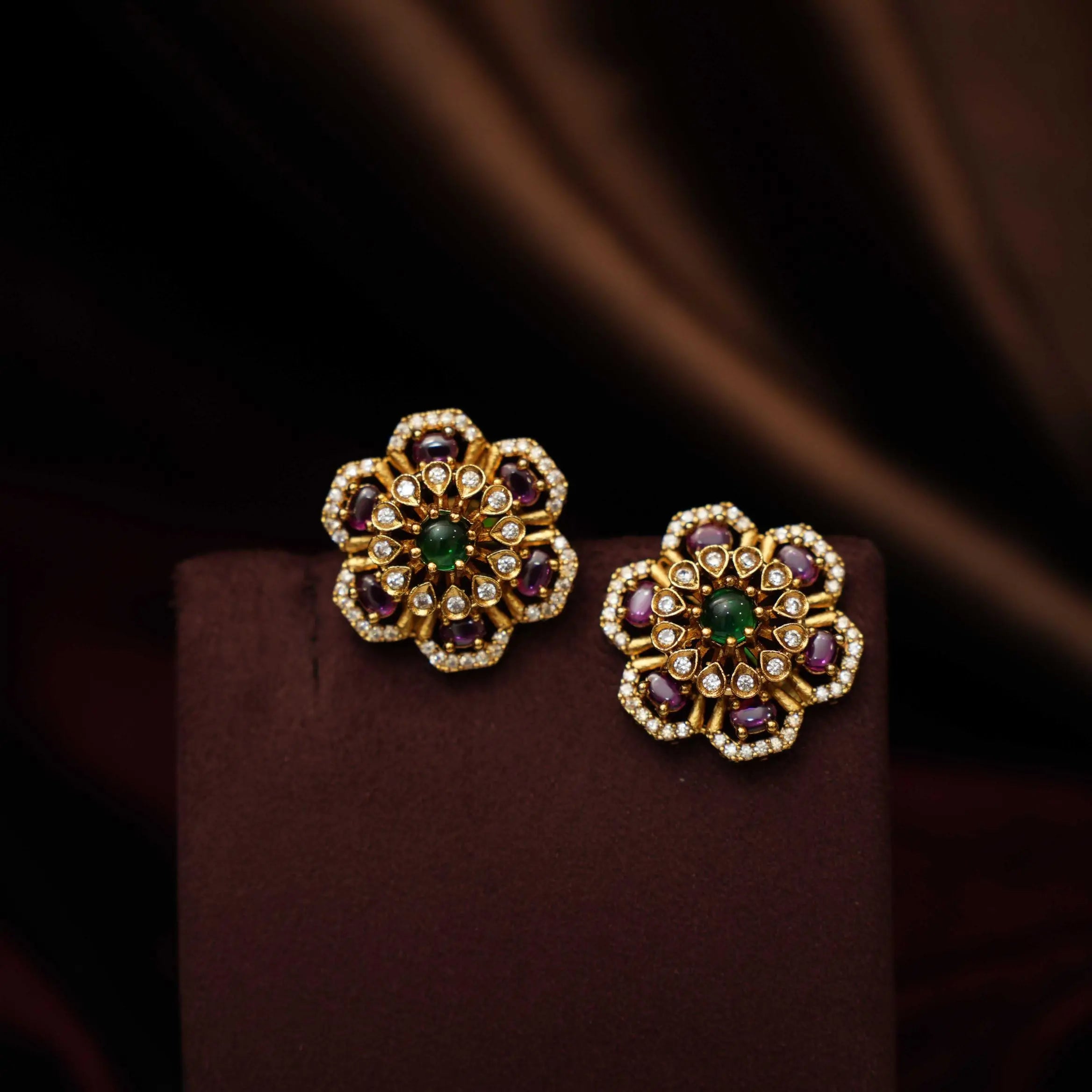 Nivriti Antique Hasli Necklace