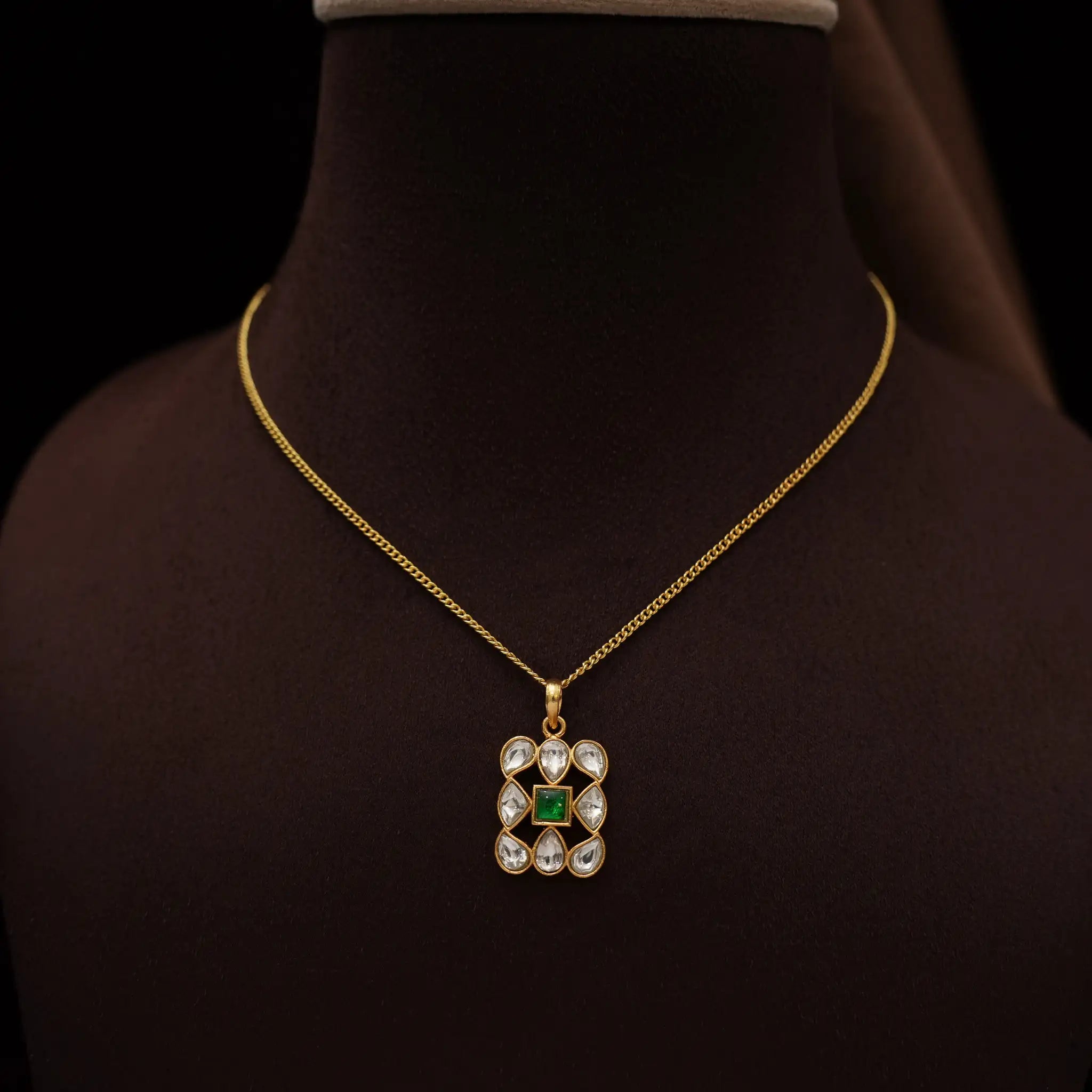 Olivia Polki Minimal Chain  - Hafsa