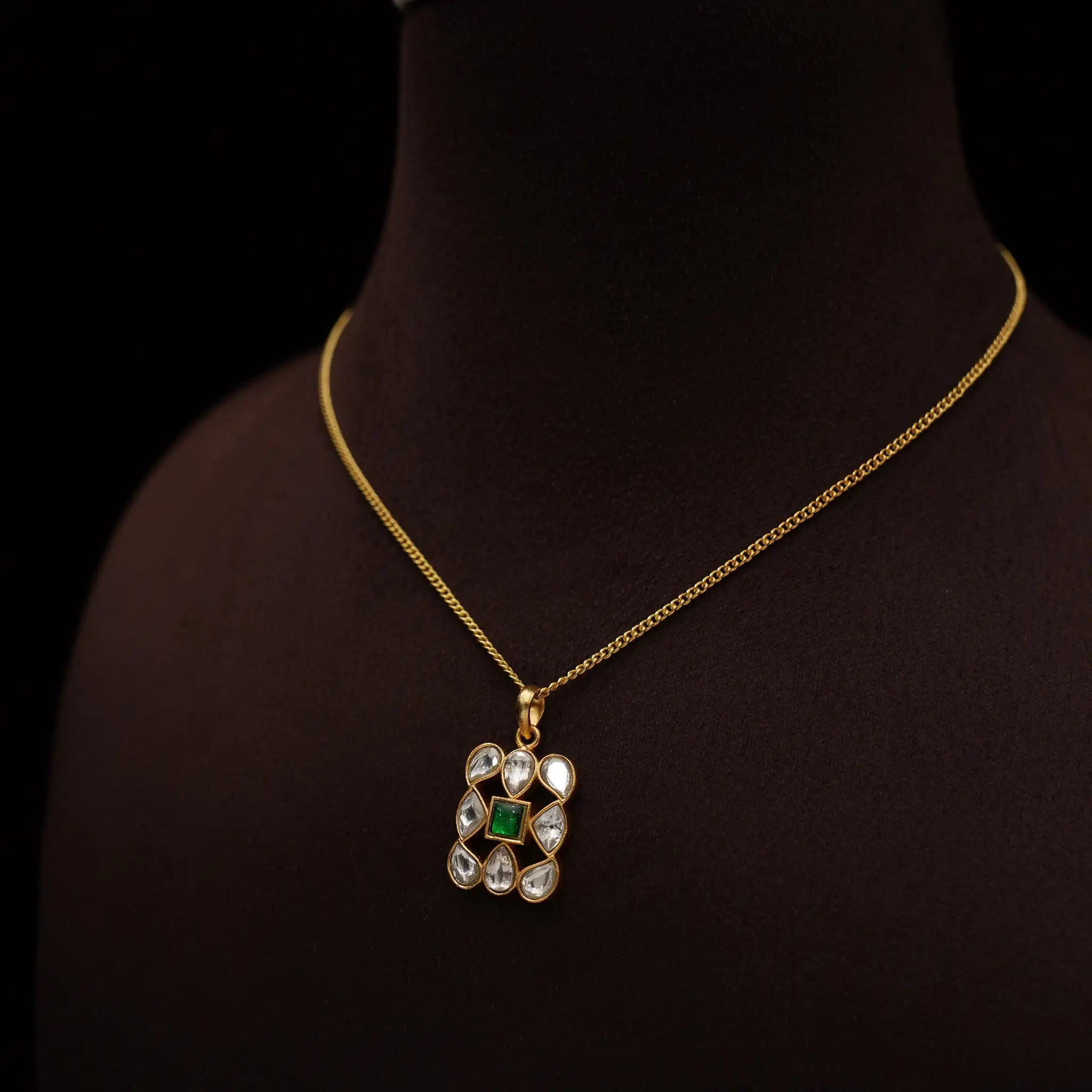 Olivia Polki Minimal Chain  - Hafsa