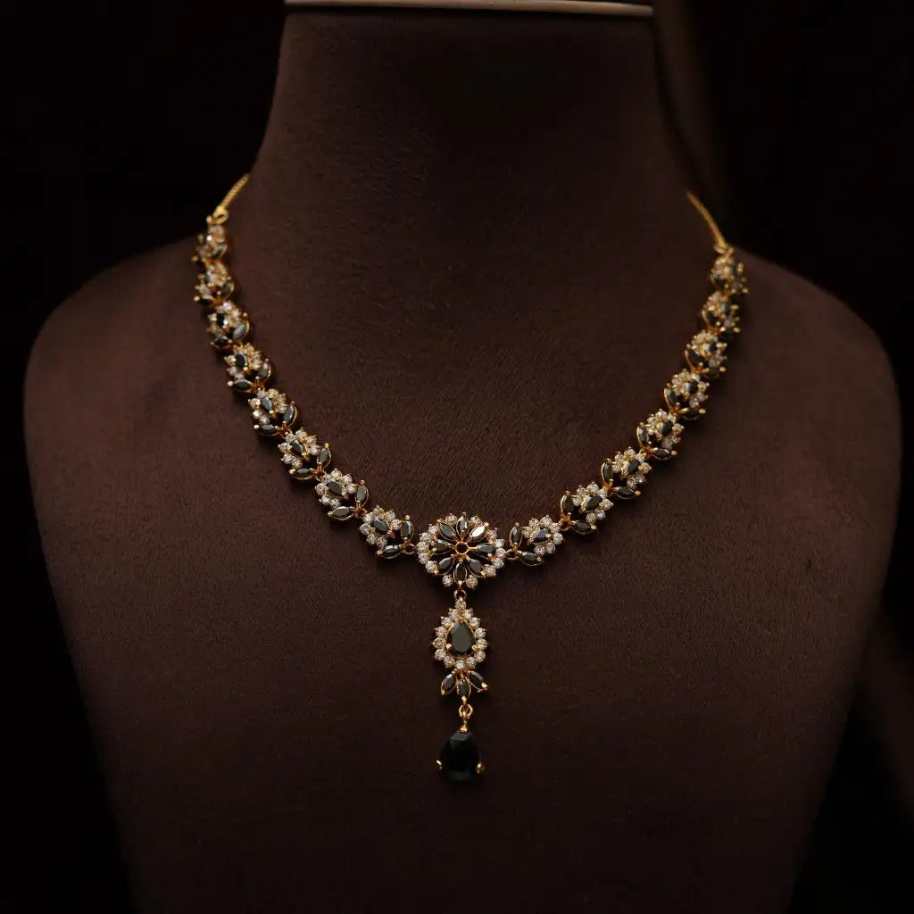 Oshika Zircon Black Necklace