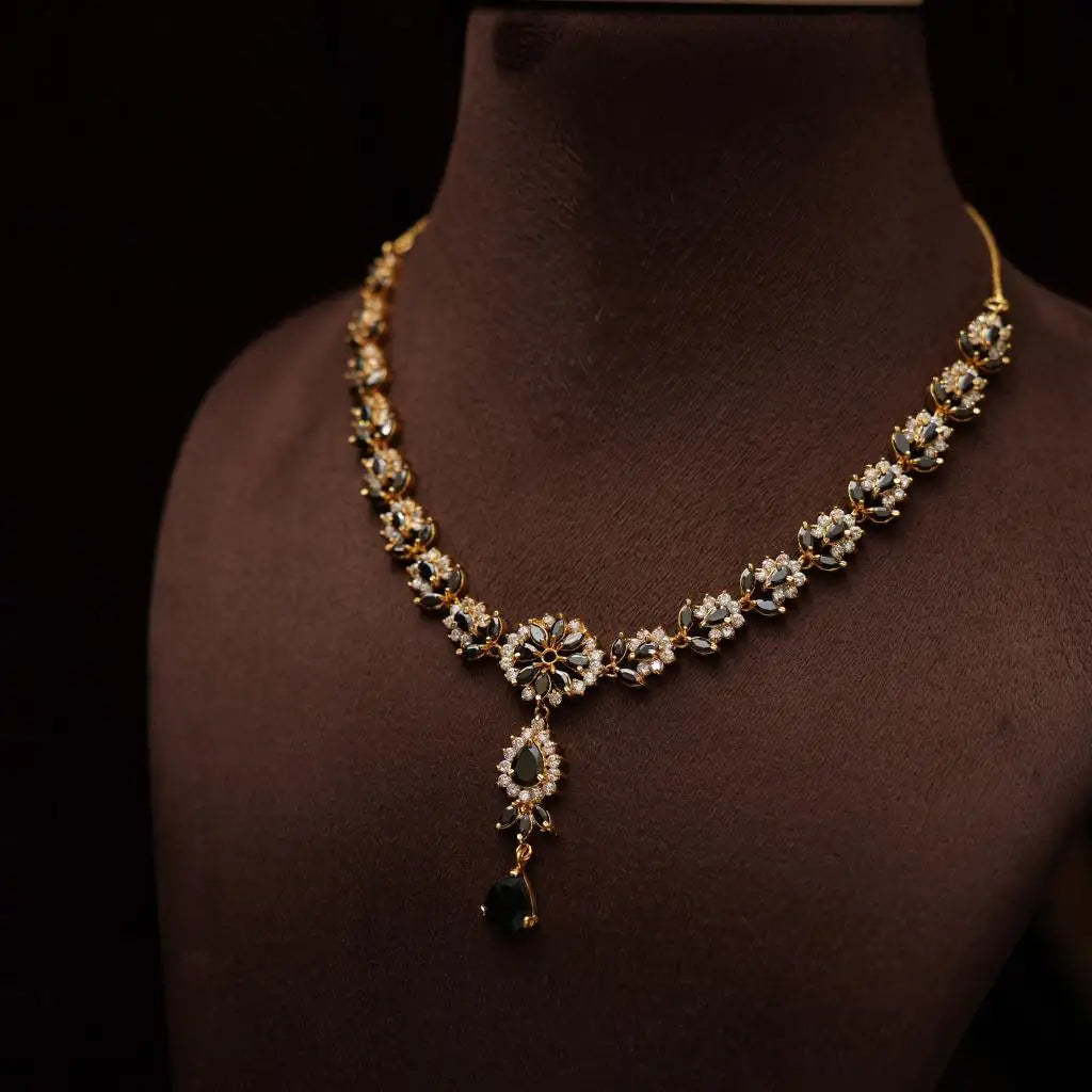 Oshika Zircon Black Necklace