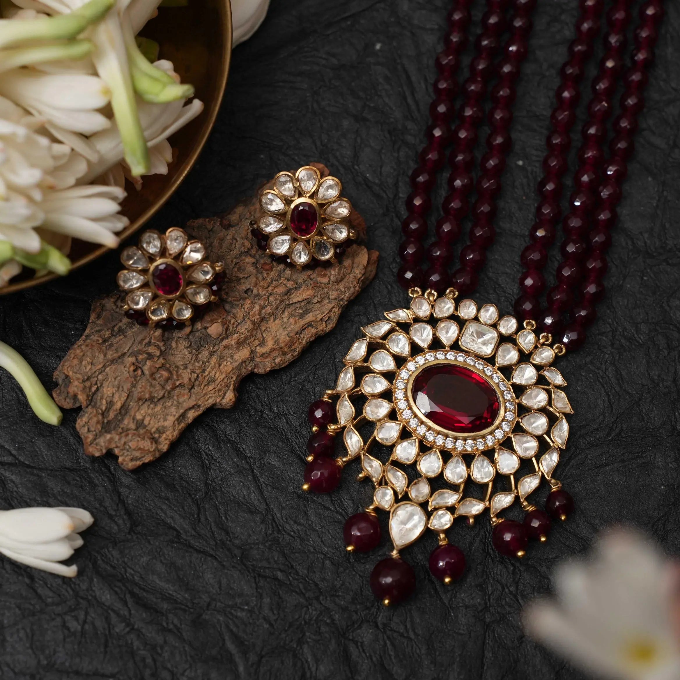 Pakhi Kundan Beaded Necklace