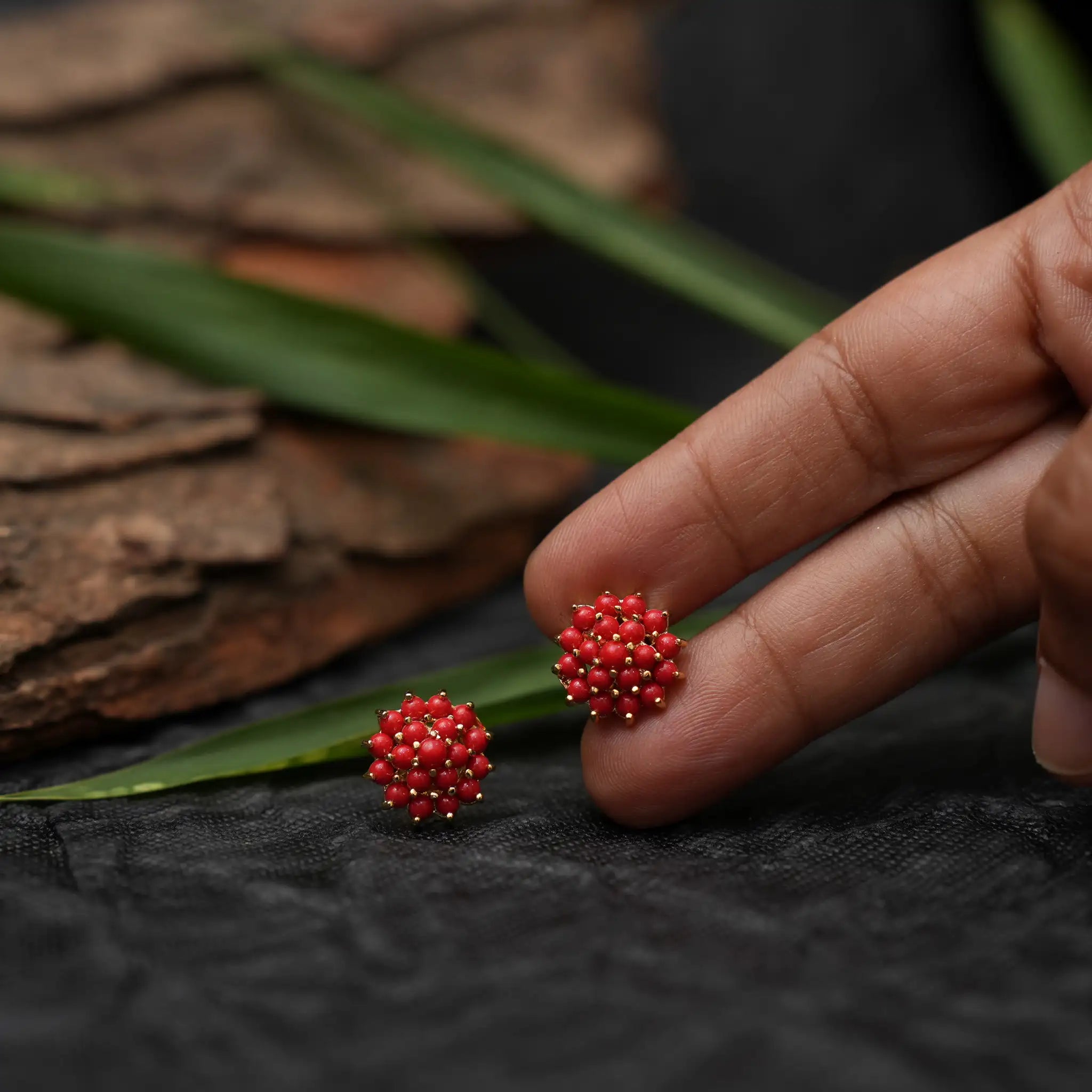 Pari Antique Ear Stud - Finn