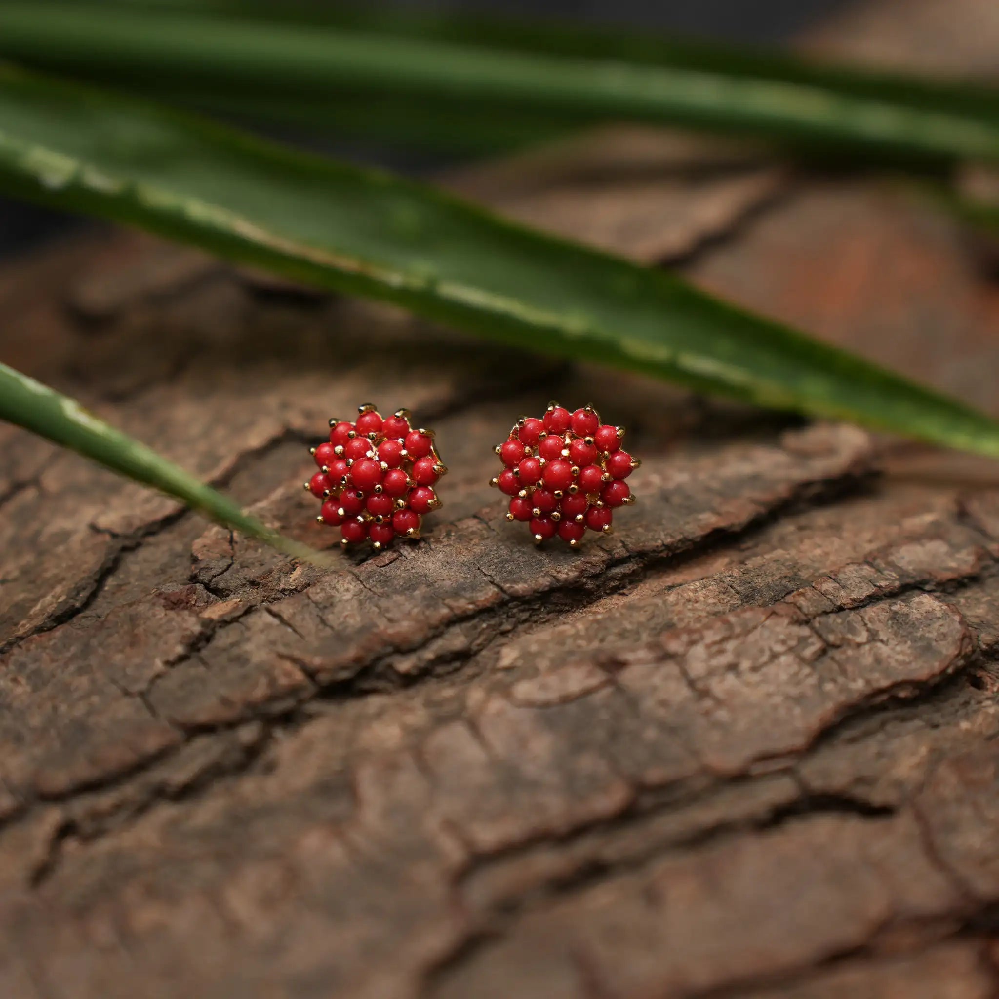 Pari Antique Ear Stud - Finn