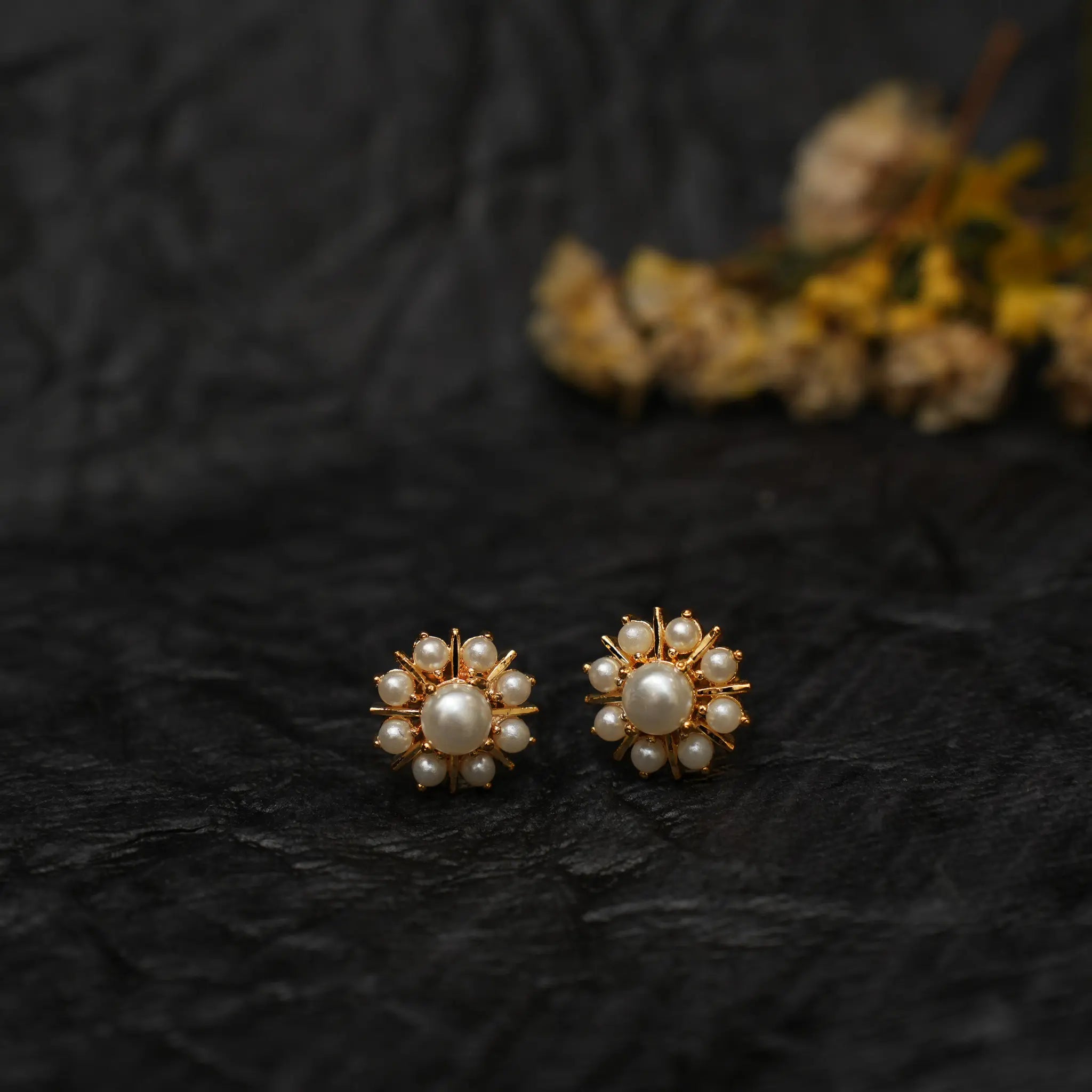 Pari Antique Ear Stud - Tia
