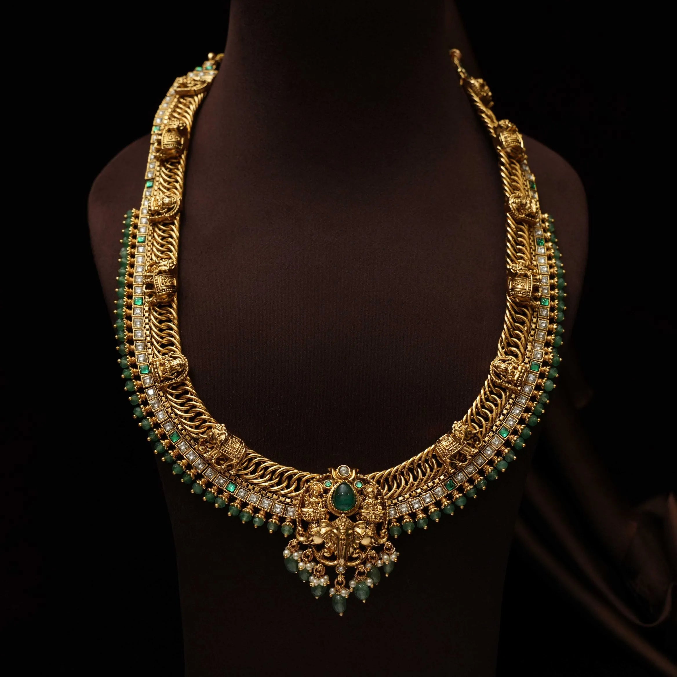 Pusita Antique Necklace