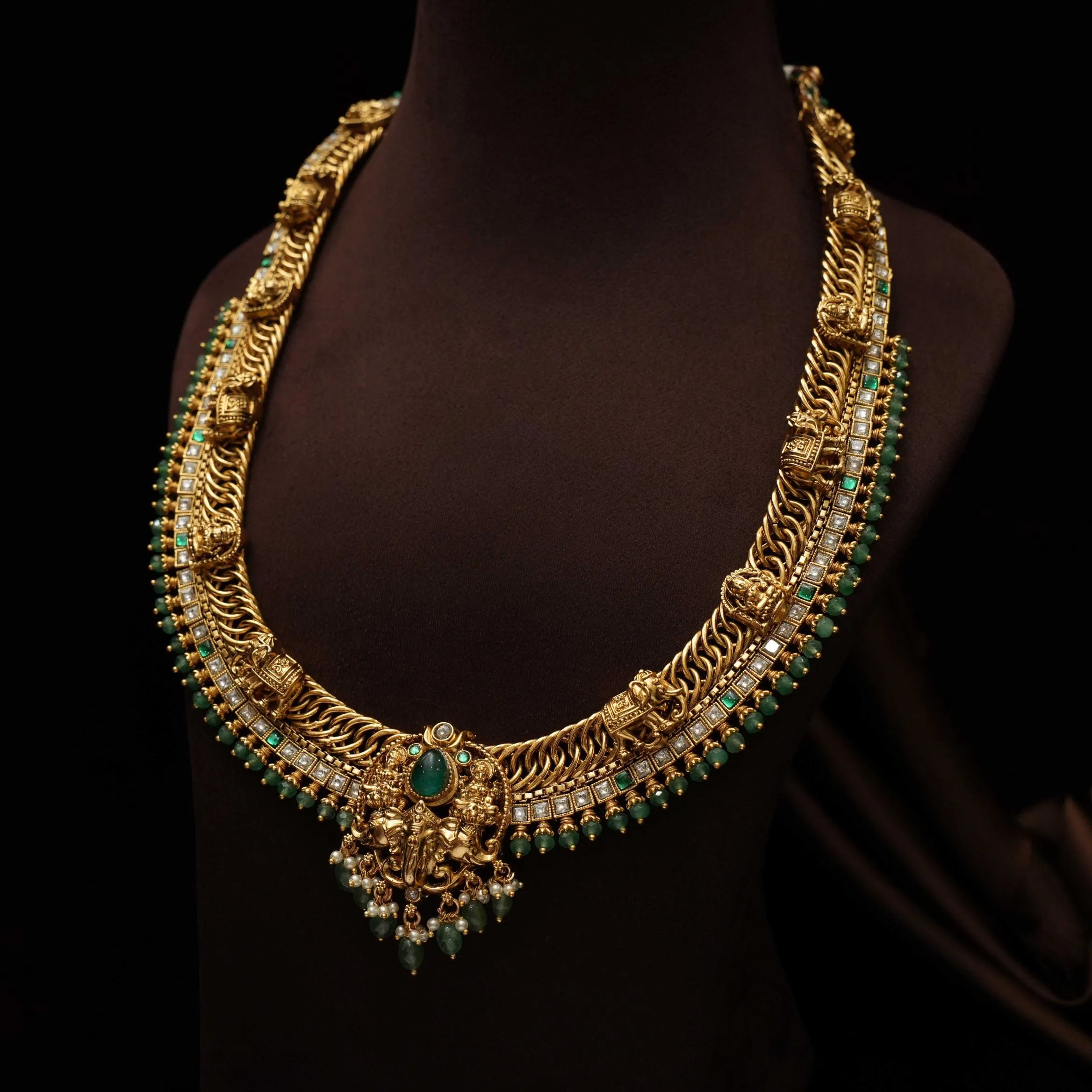 Pusita Antique Necklace