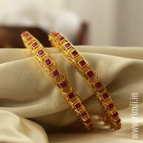 Traditional Filigree Bangle with Red Stones