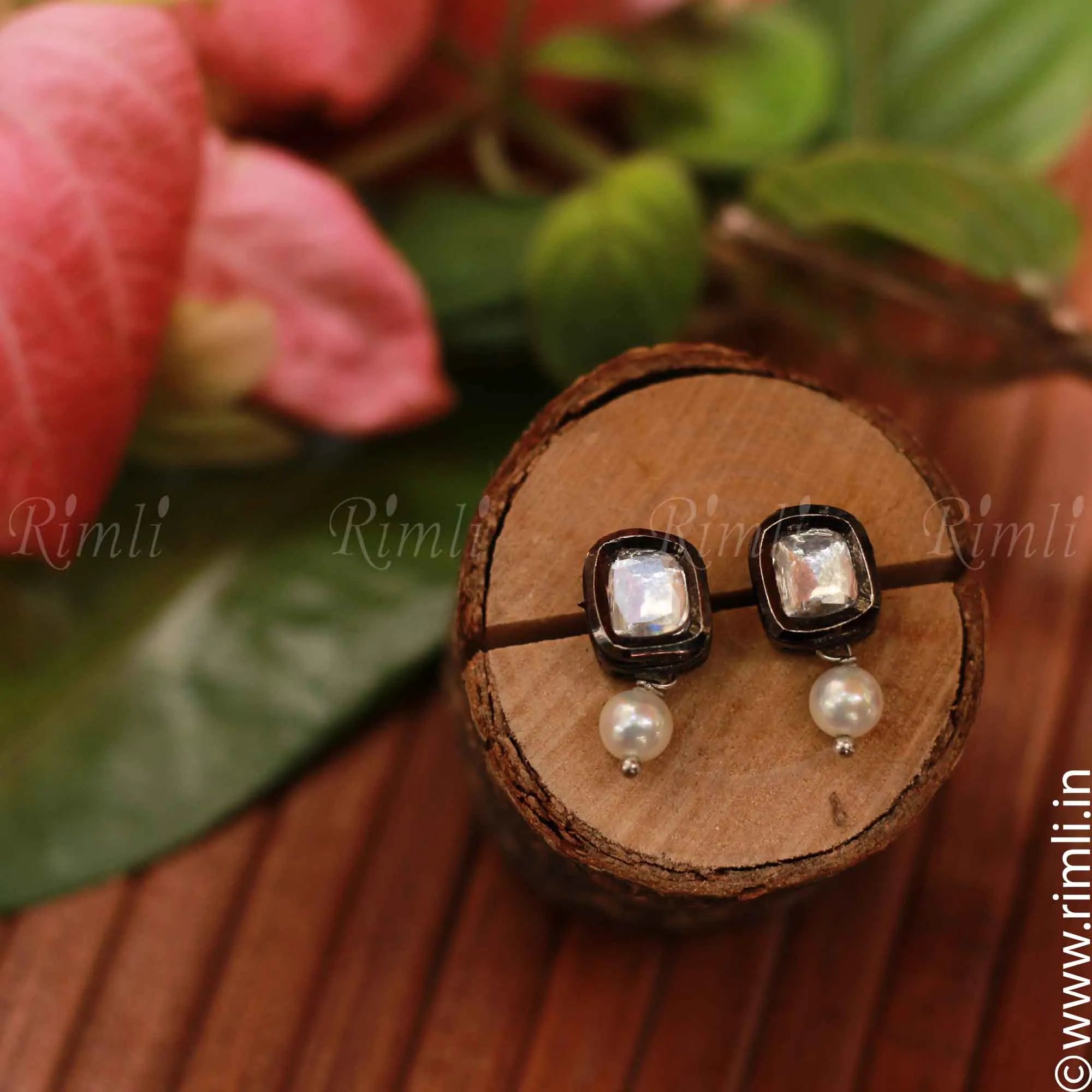 Classic Kundan Earrings - Dual Tone (Pearl)