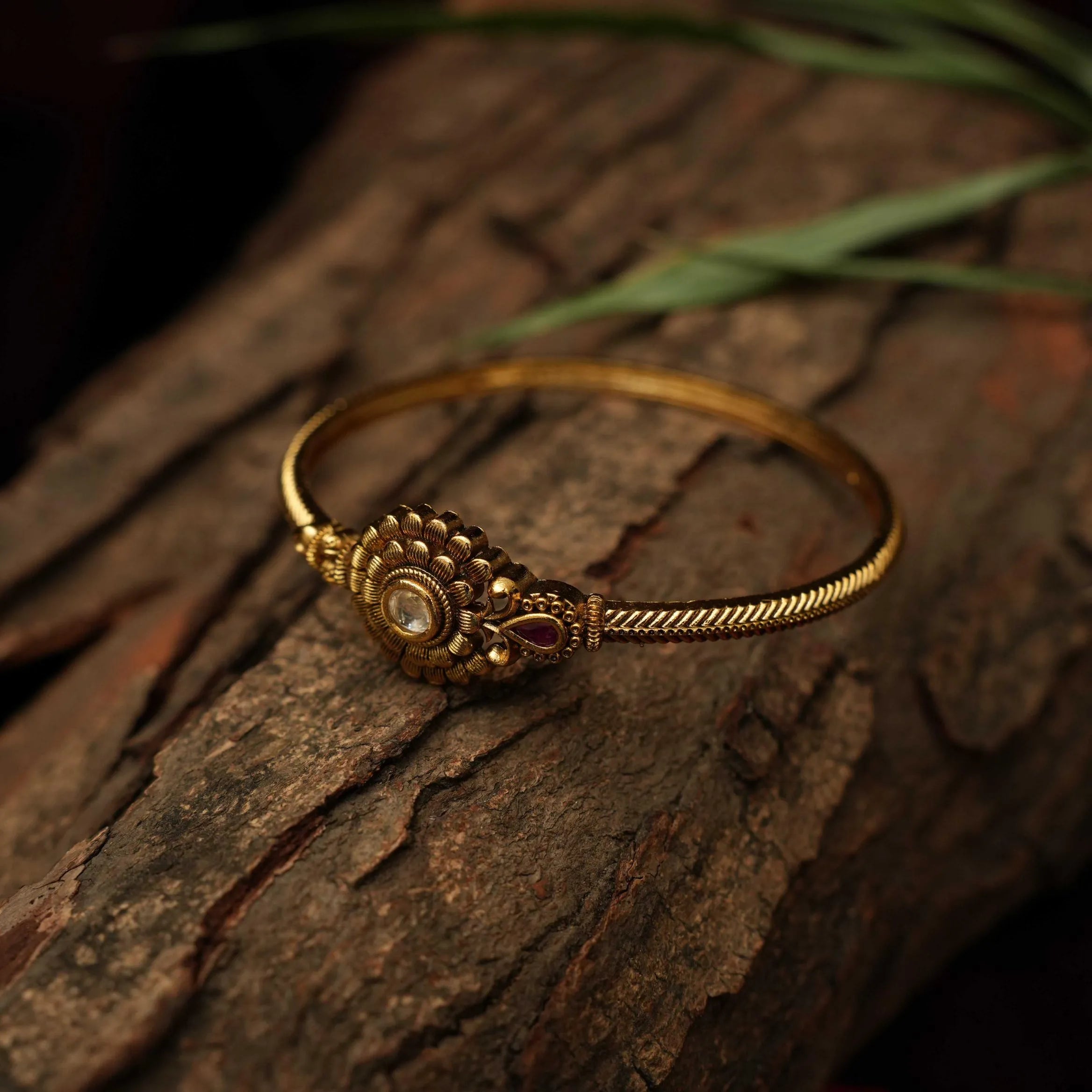 Ragavi Antique Bangle