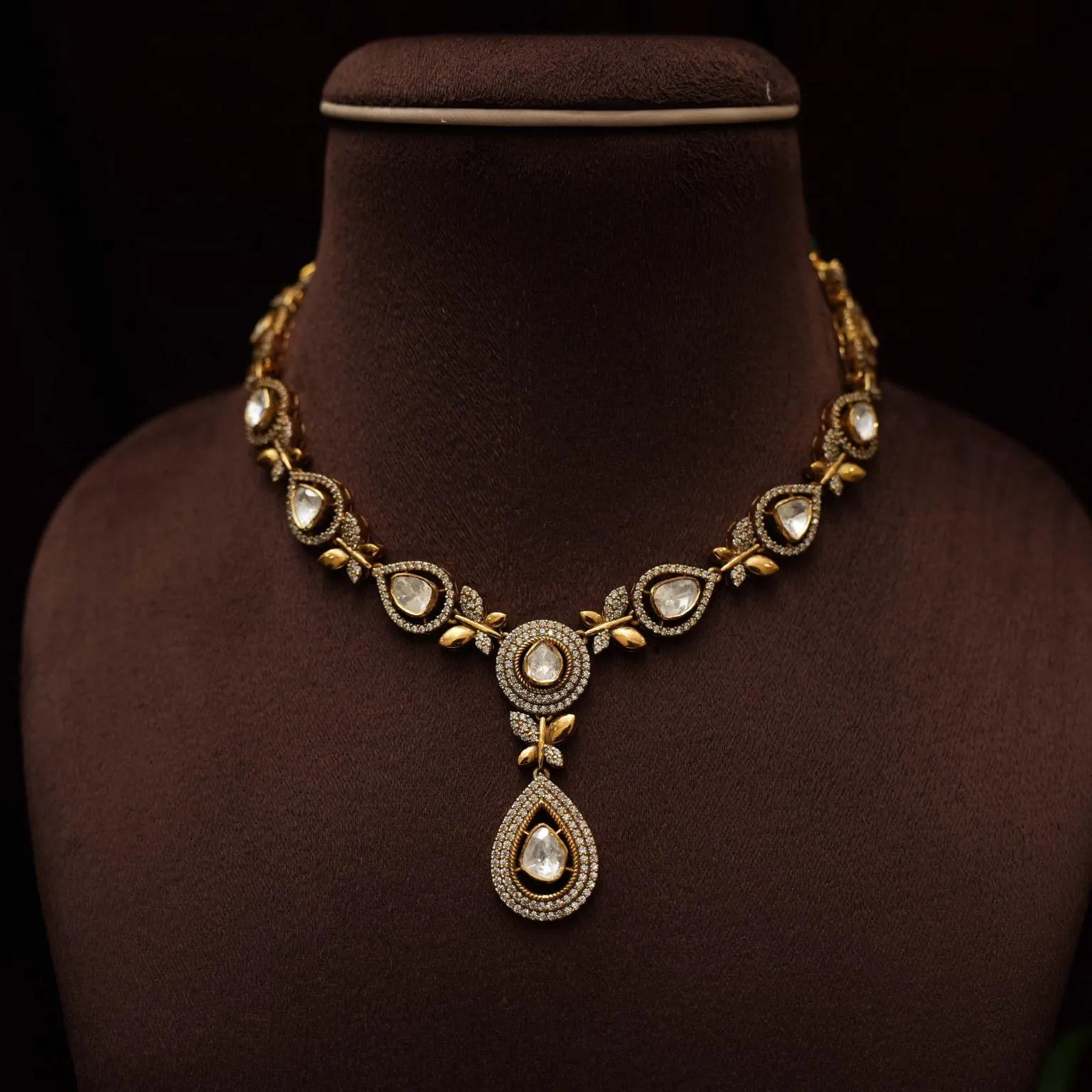 Razni Silver Necklace Set