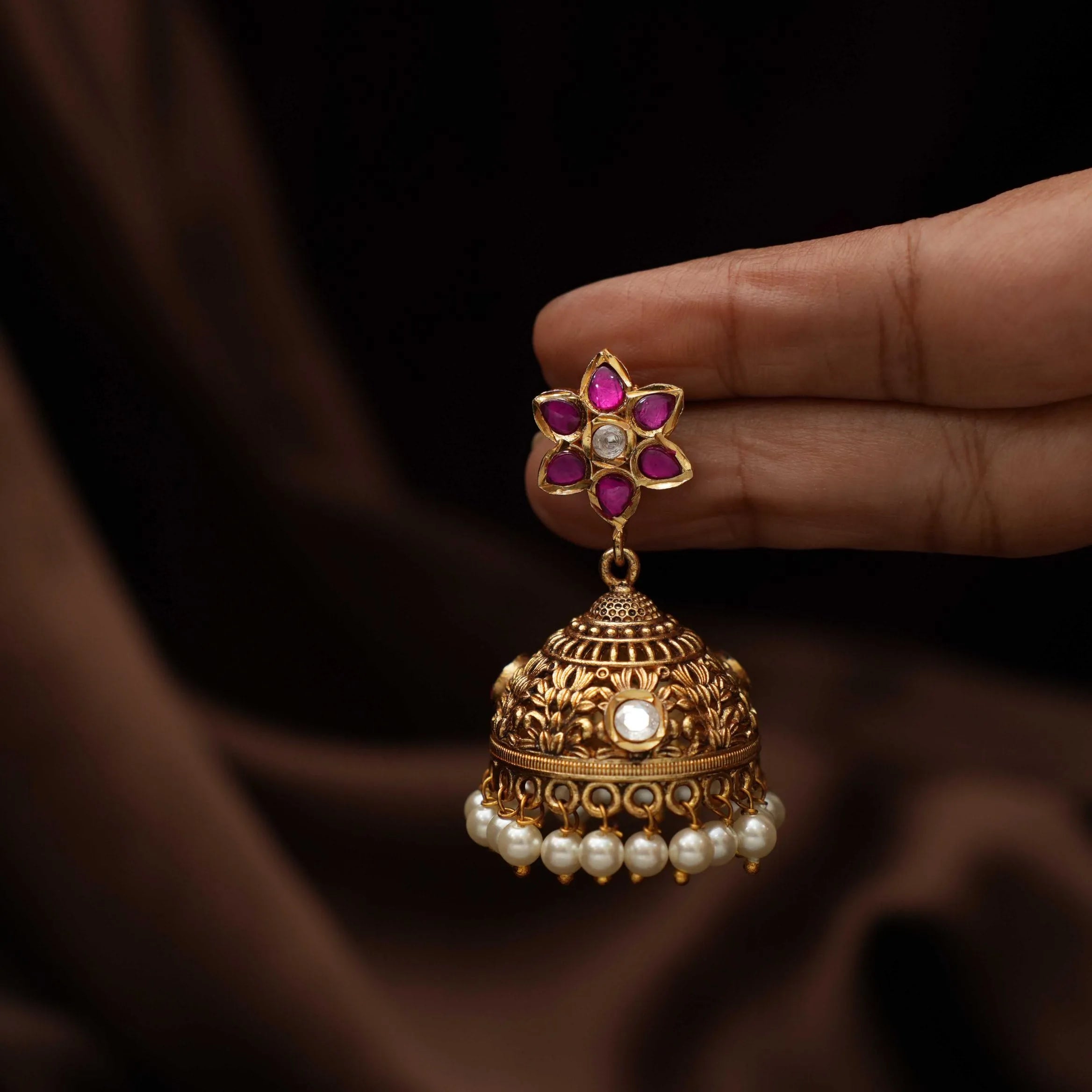 Reeyanshi Antique Jhumka Earrings - Red & White