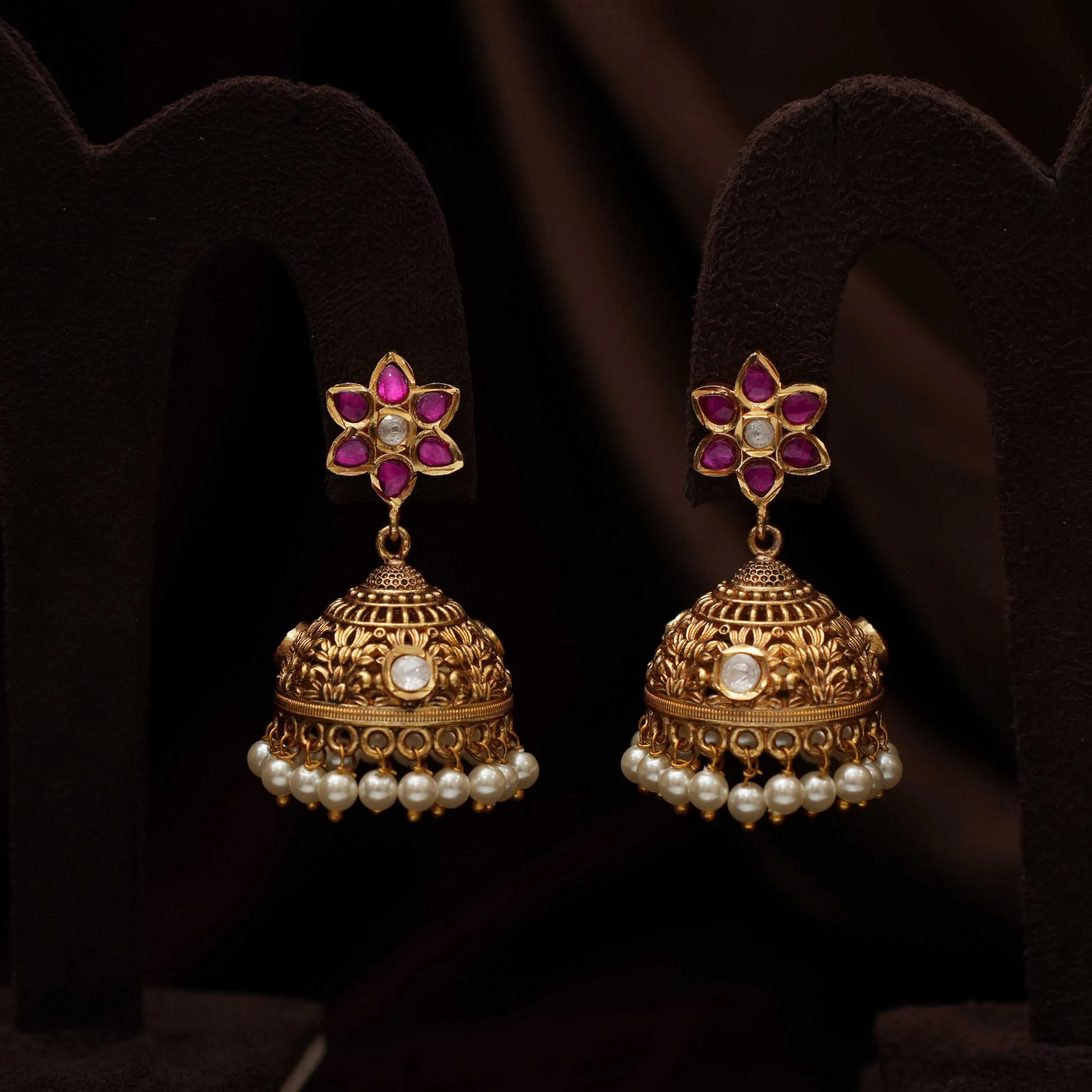 Reeyanshi Antique Jhumka Earrings - Red & White
