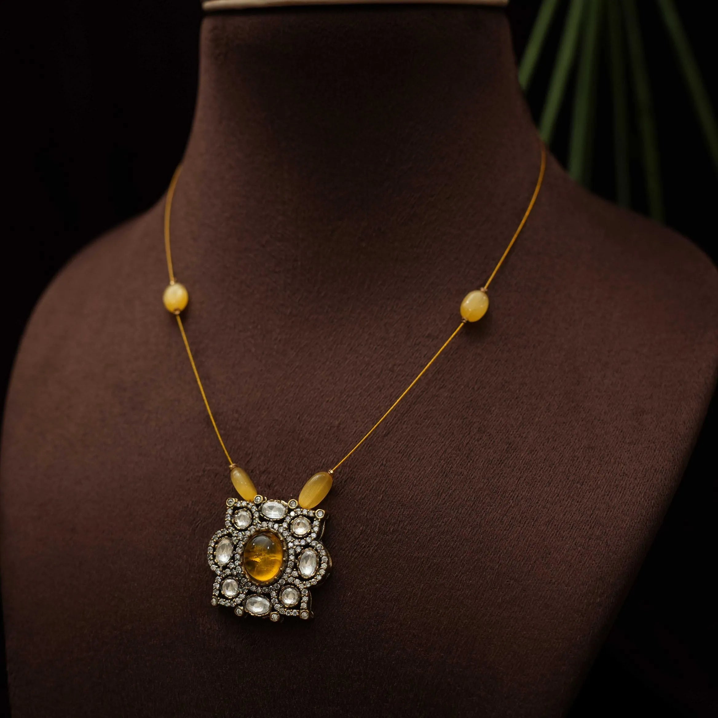 Reka Minimalistic Zircon Necklace - Yellow