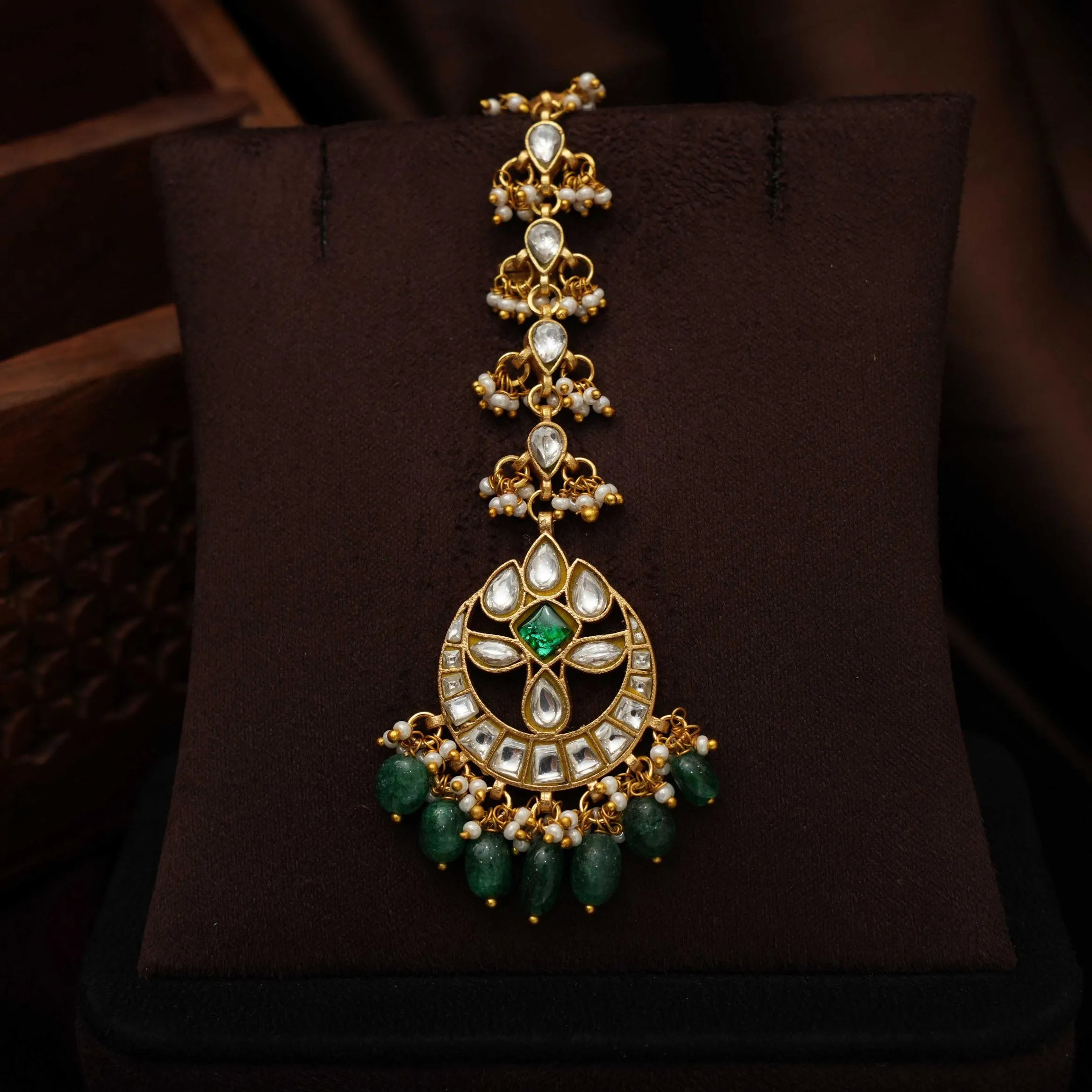 Rajivi Polki Tikka - White