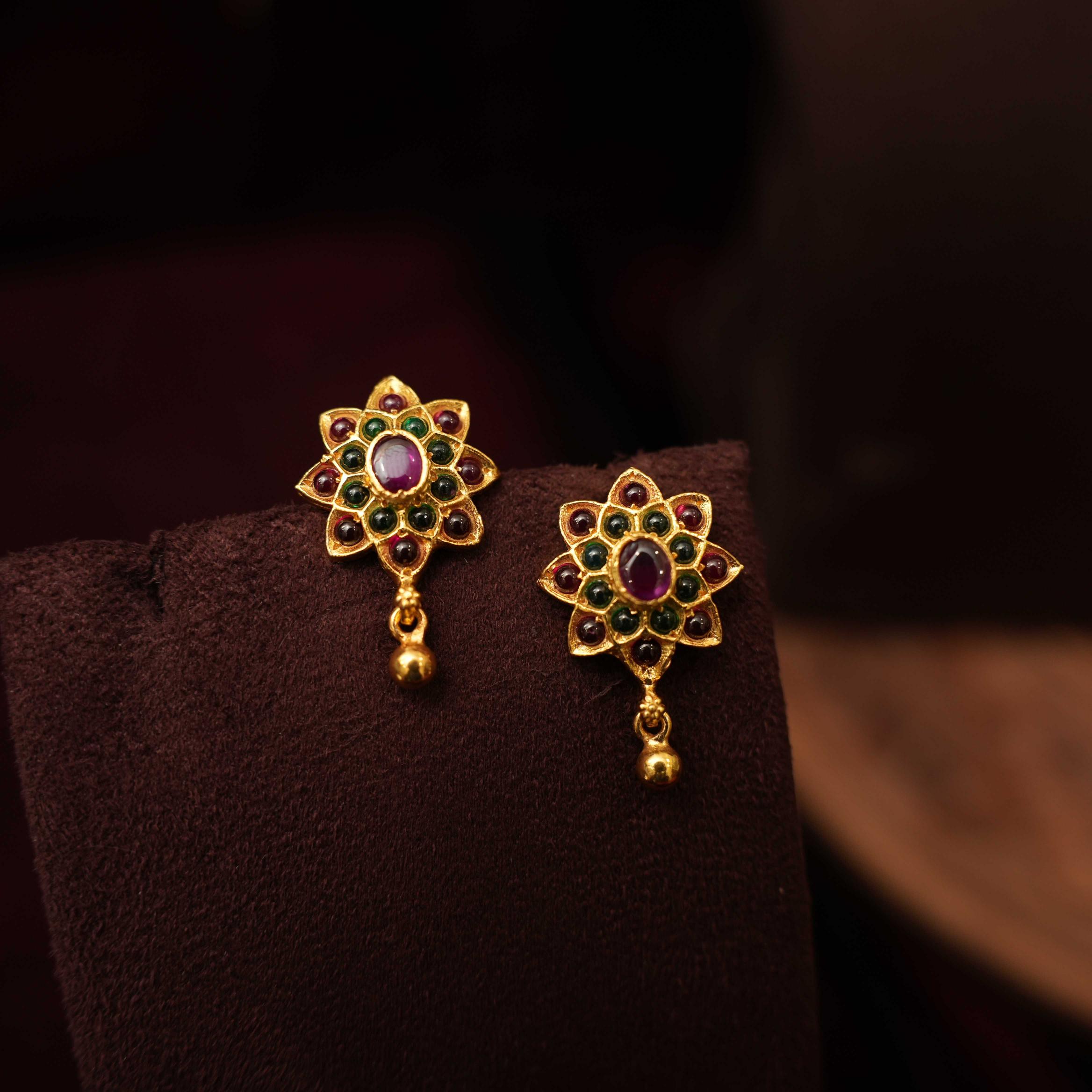 Reva Layered Kemp Necklace Set