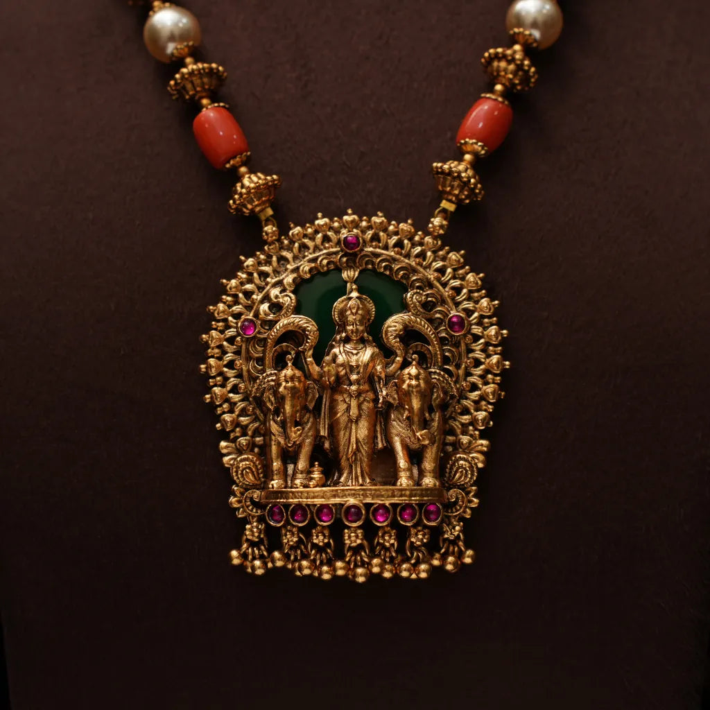 Reyna Antique Coral Necklace