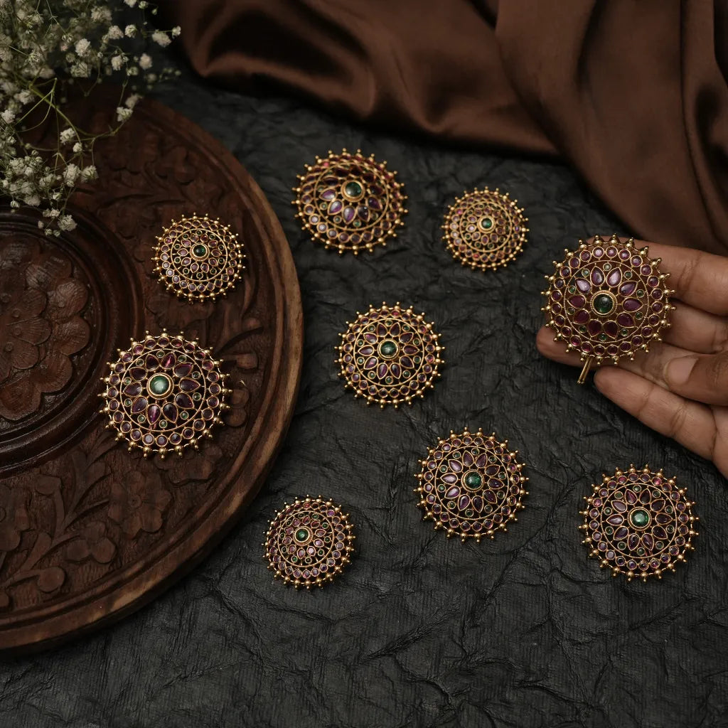 Rishmika Antique Rakkodi/ Hair Pin - Red & Green