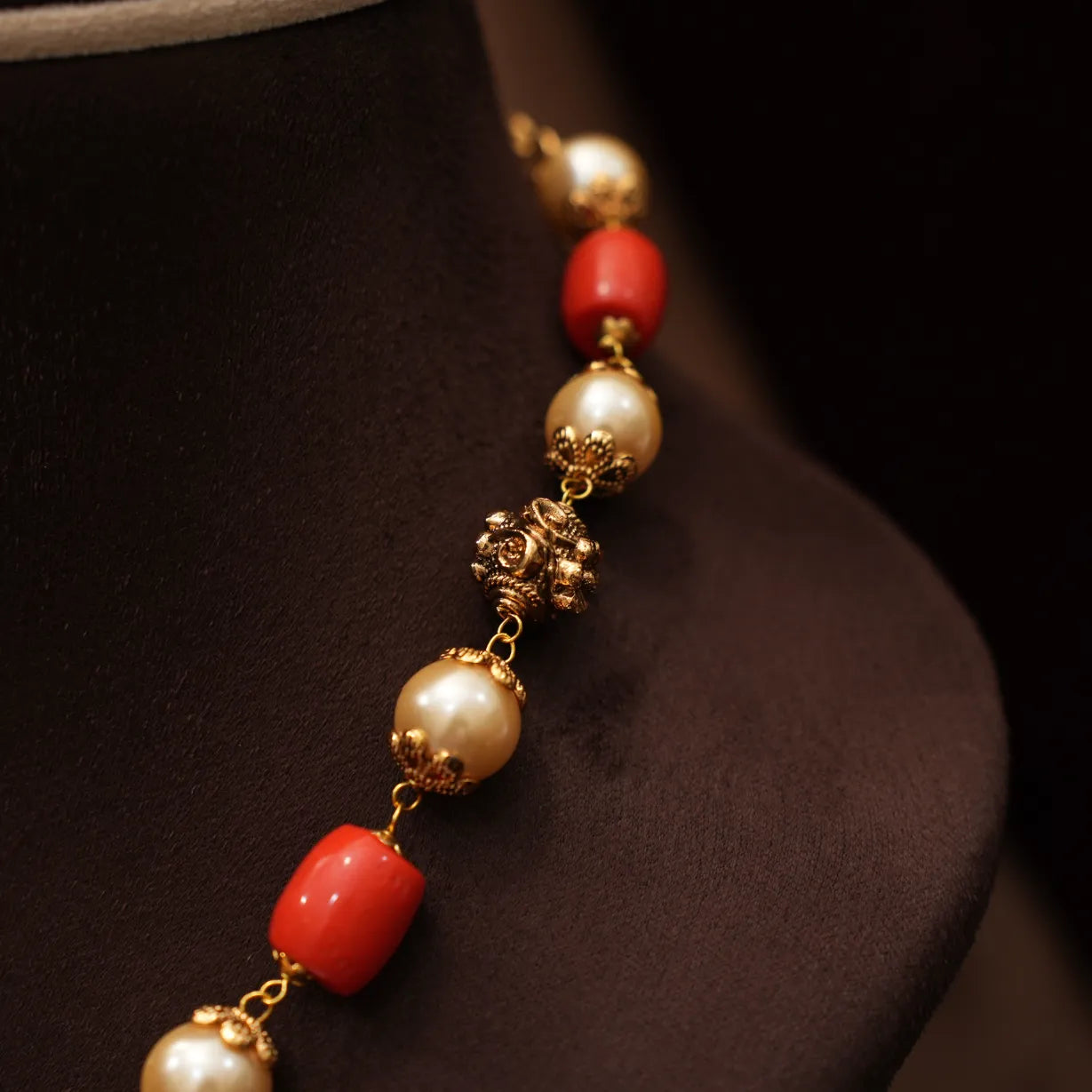 Riva Beaded Polki Necklace - Coral
