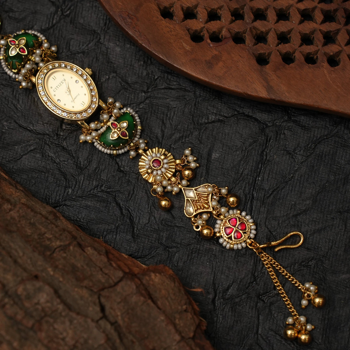 Riyaana Polki Watch
