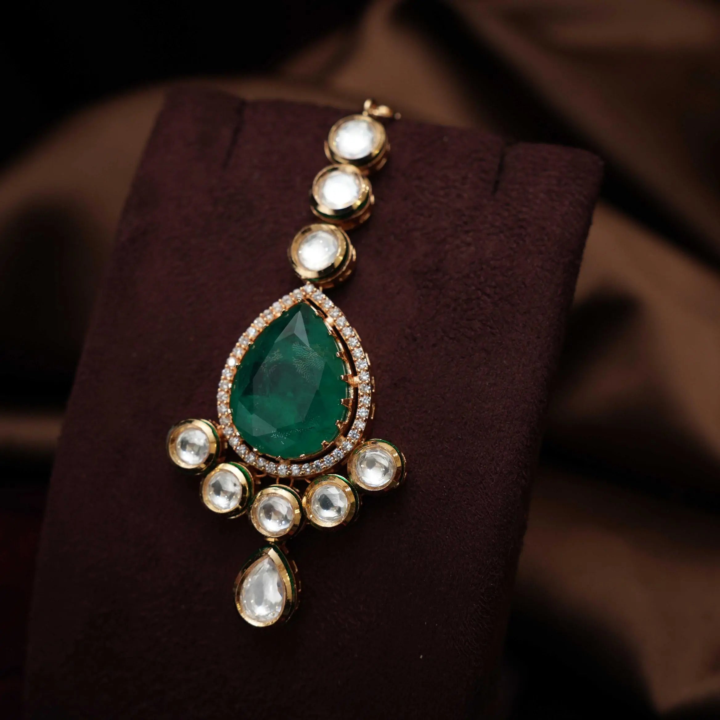 Roopa Kundan Tikka - Green