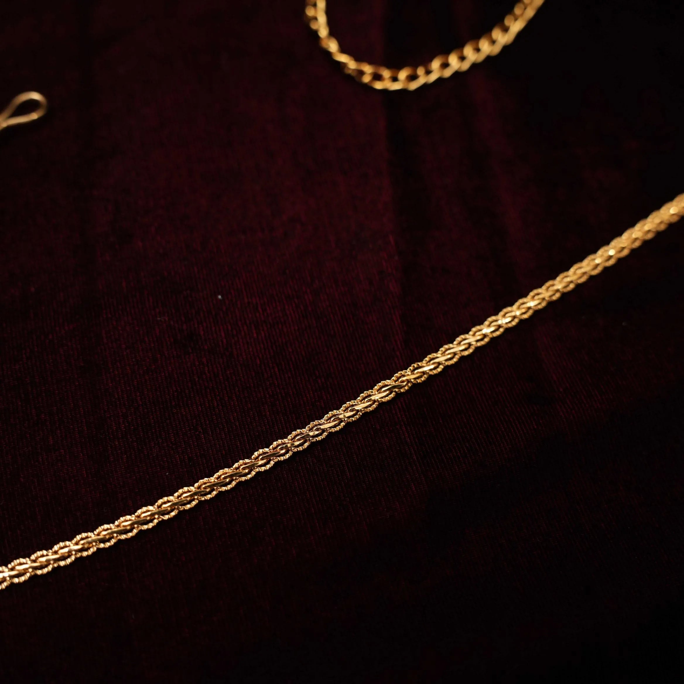 Ruby Antique Hip Belt