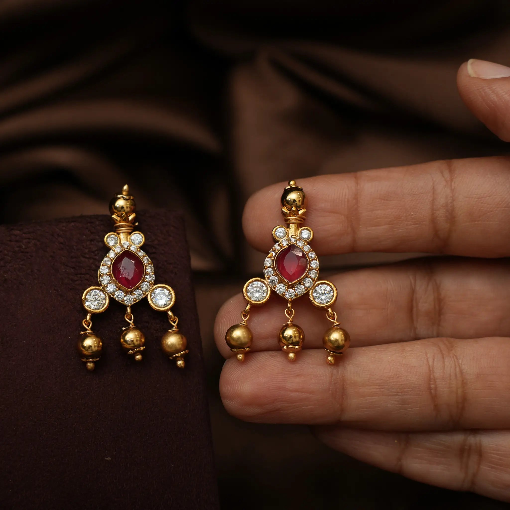 Ryan Antique Ear Stud - Red