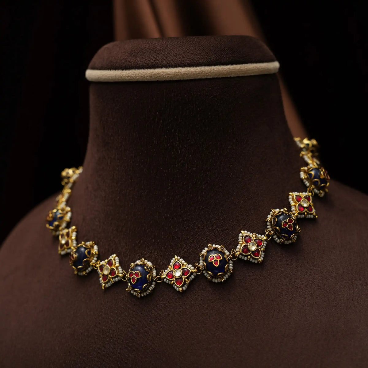 Apeshka Polki Choker - Avika