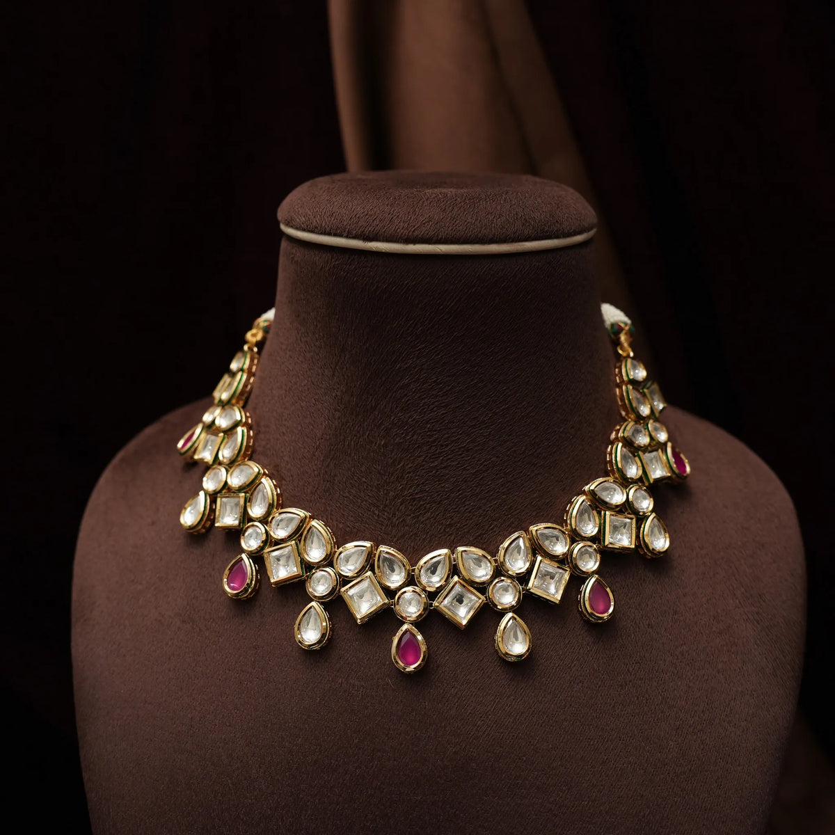 Avnita Kundan Necklace - Reddish Pink