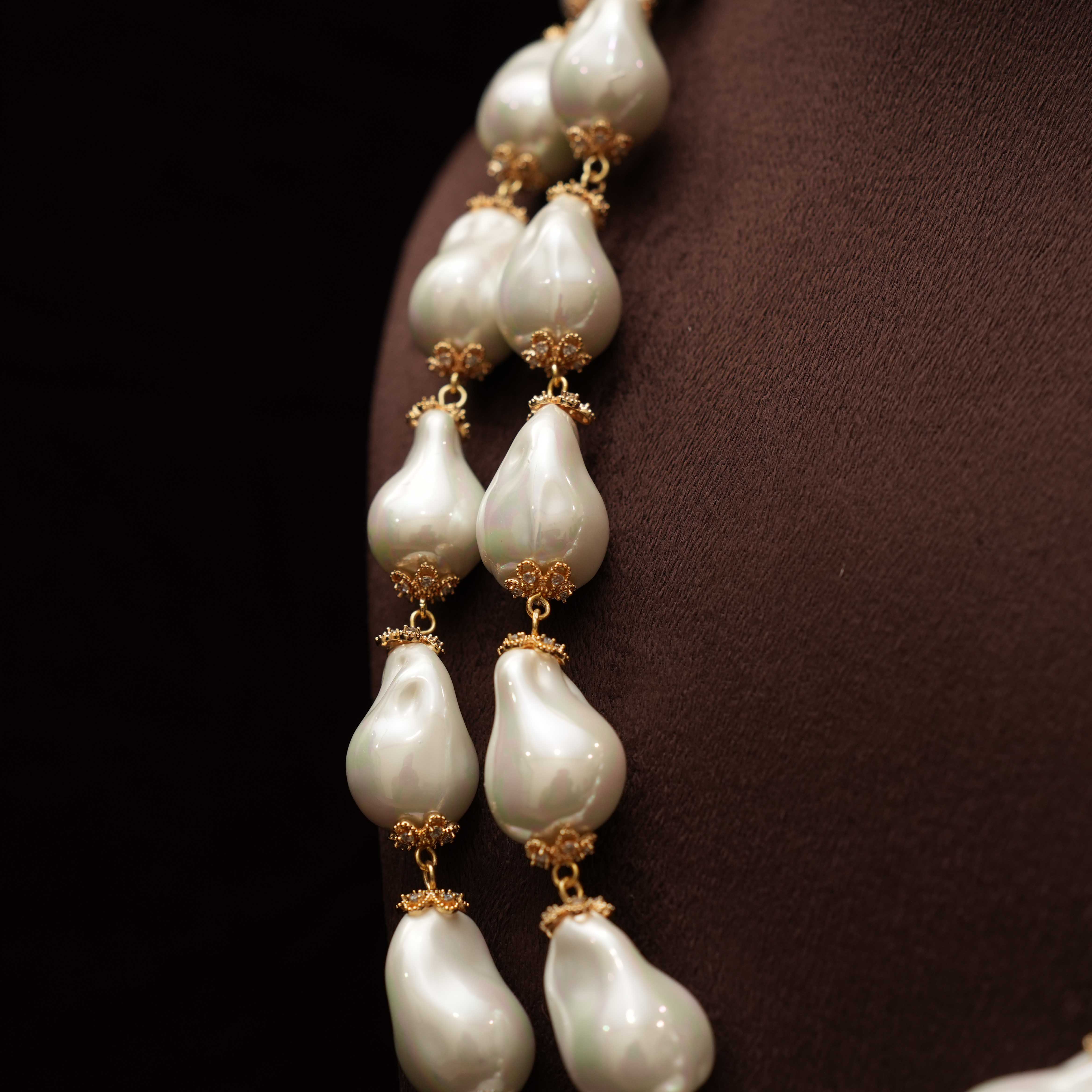 Varshi Pearl Necklace