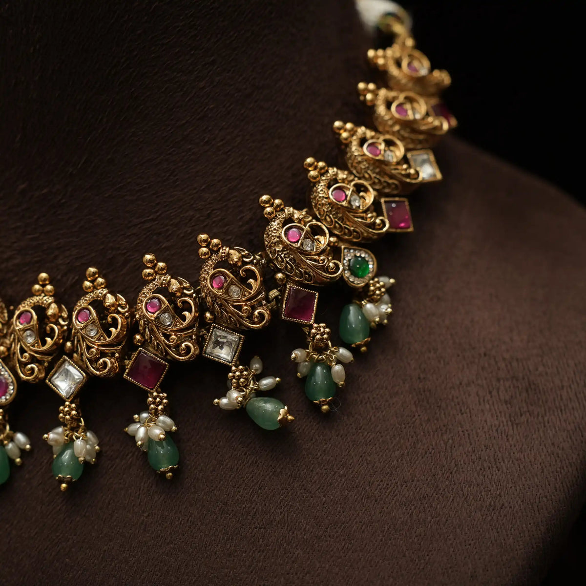 Vieveka Antique Necklace - Red & White
