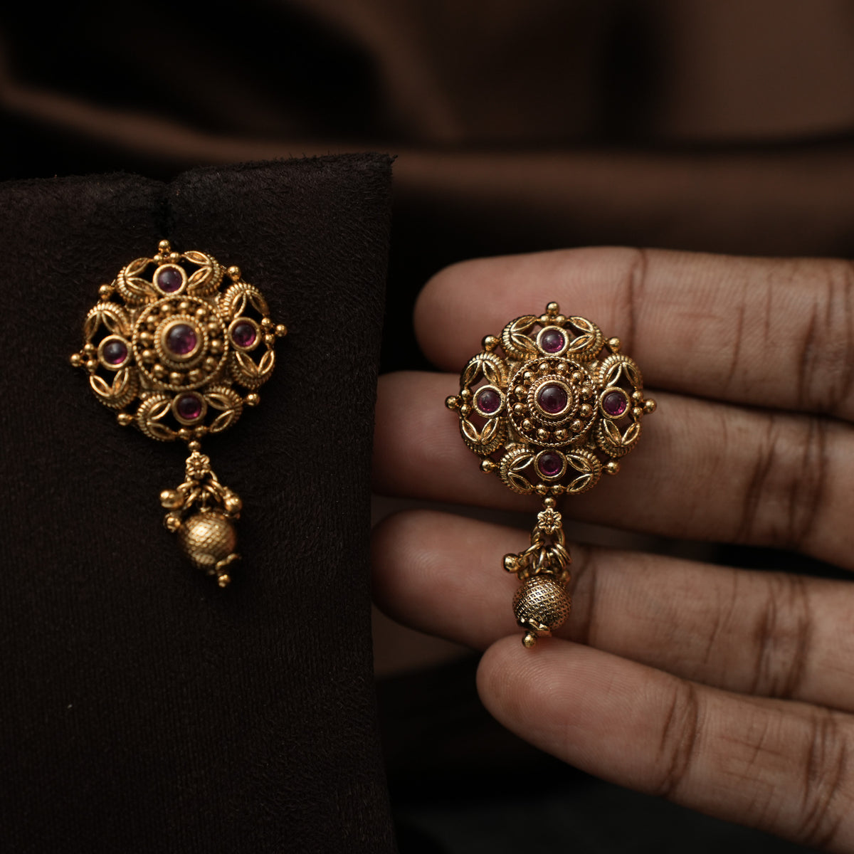 Sandhana Antique Ear Stud - Red