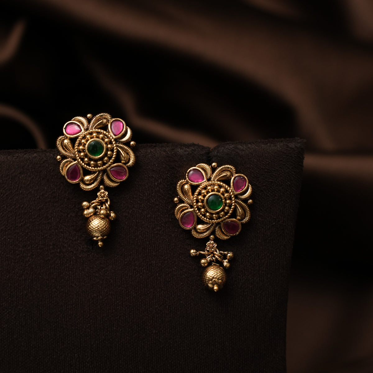 Sanjana Antique Ear Stud - Red & Green