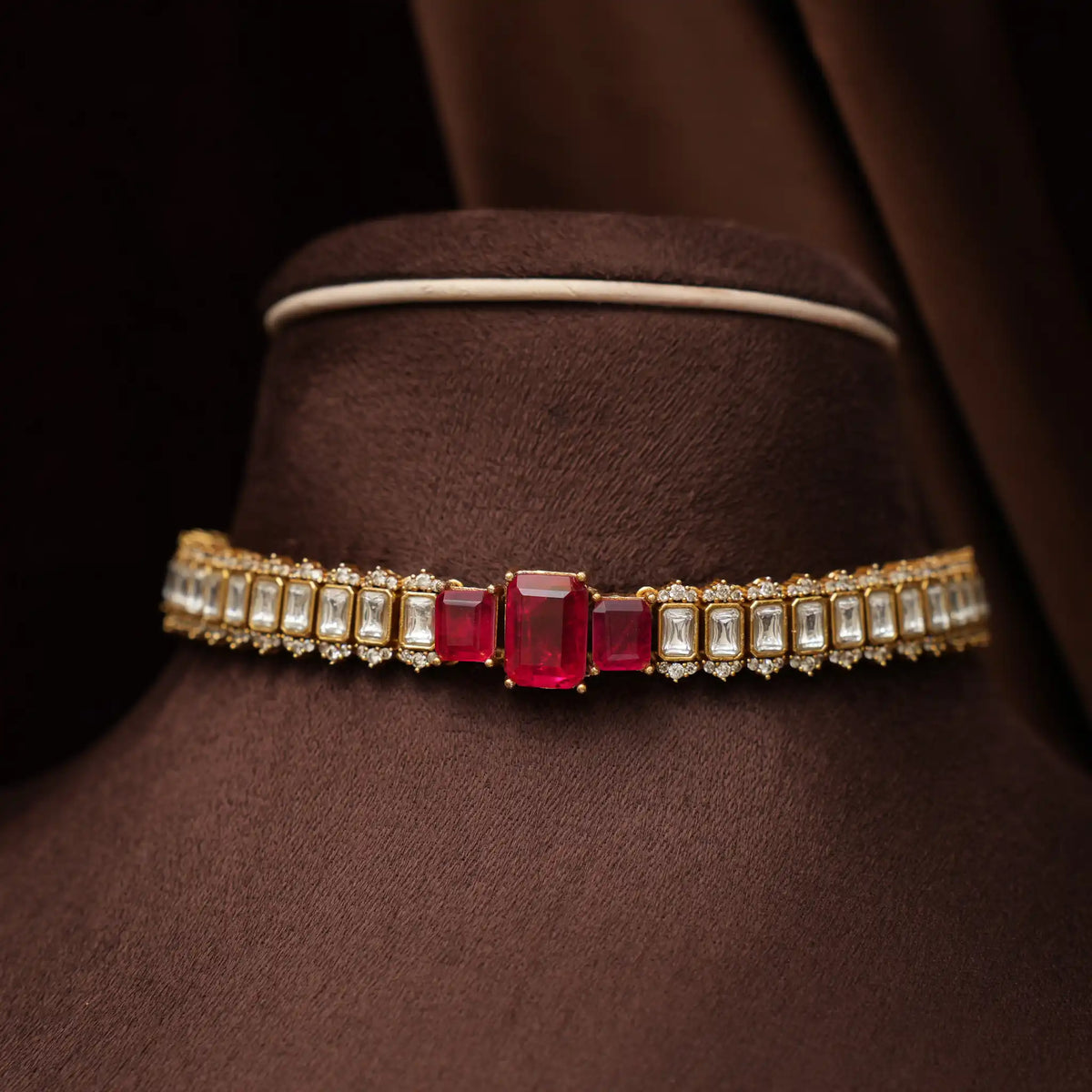 Delvika Polki Necklace - Red & White